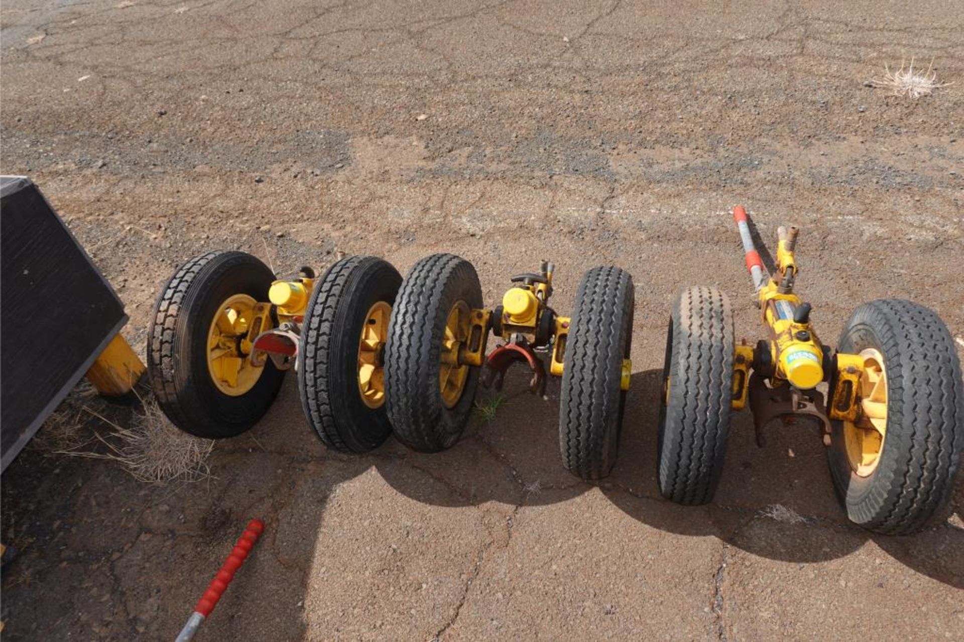 Heraud Helicopter Ground Handling Wheels - Image 4 of 4