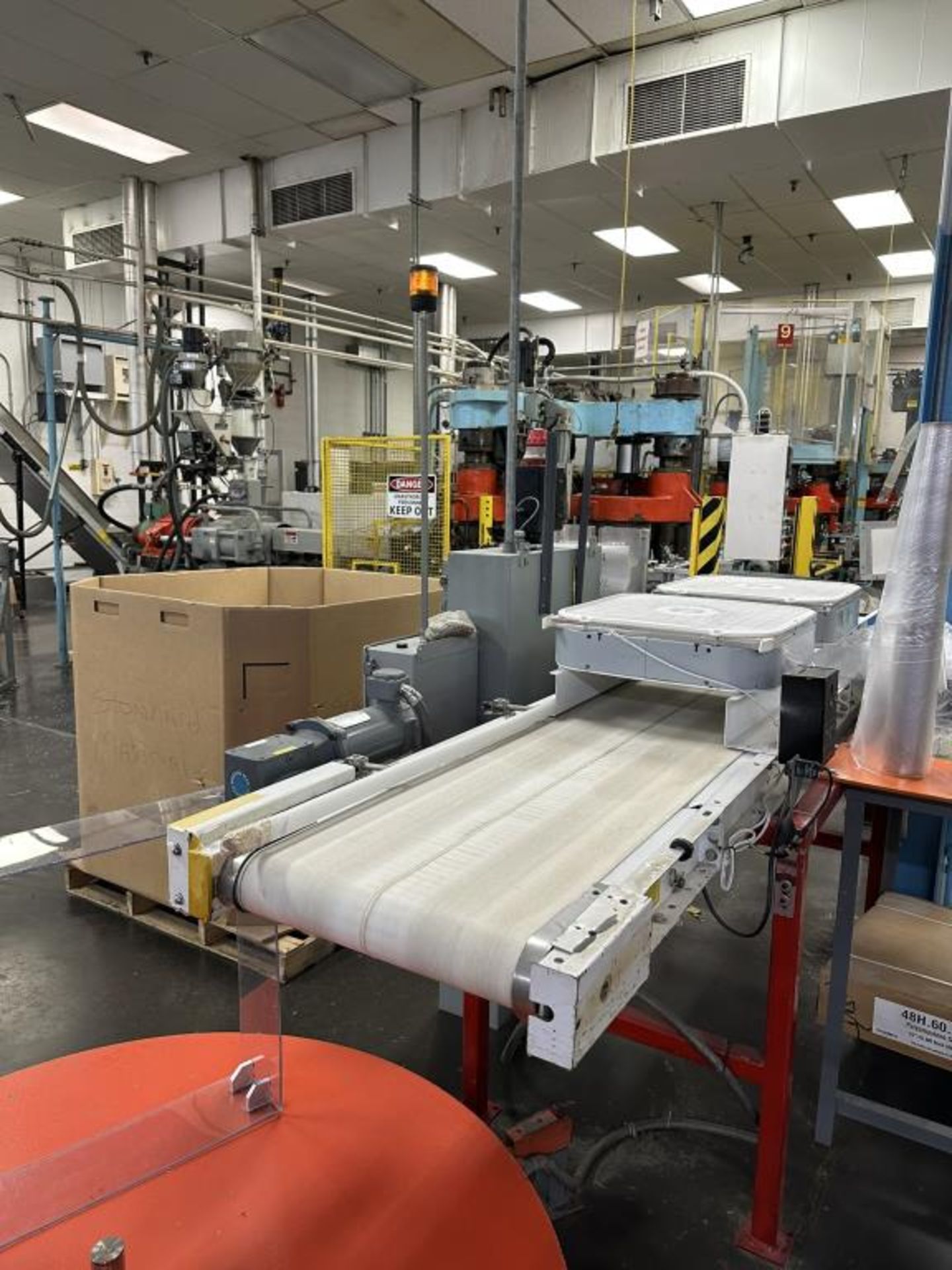 General Wheaton 1050 Injection Blow Molder - Image 3 of 18