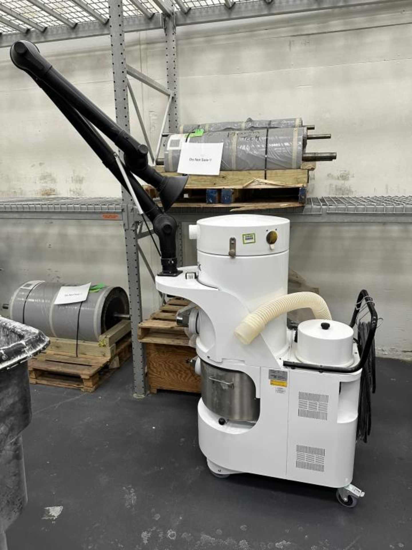 Nilfisk VHW420 Industrial Vacuum Cleaner
