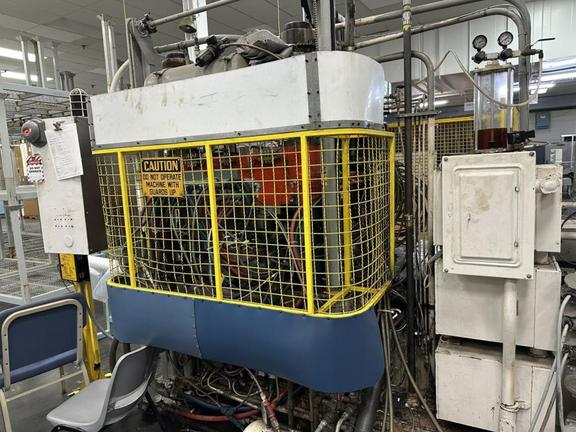 General Wheaton 1050 Injection Blow Molder - Image 15 of 18