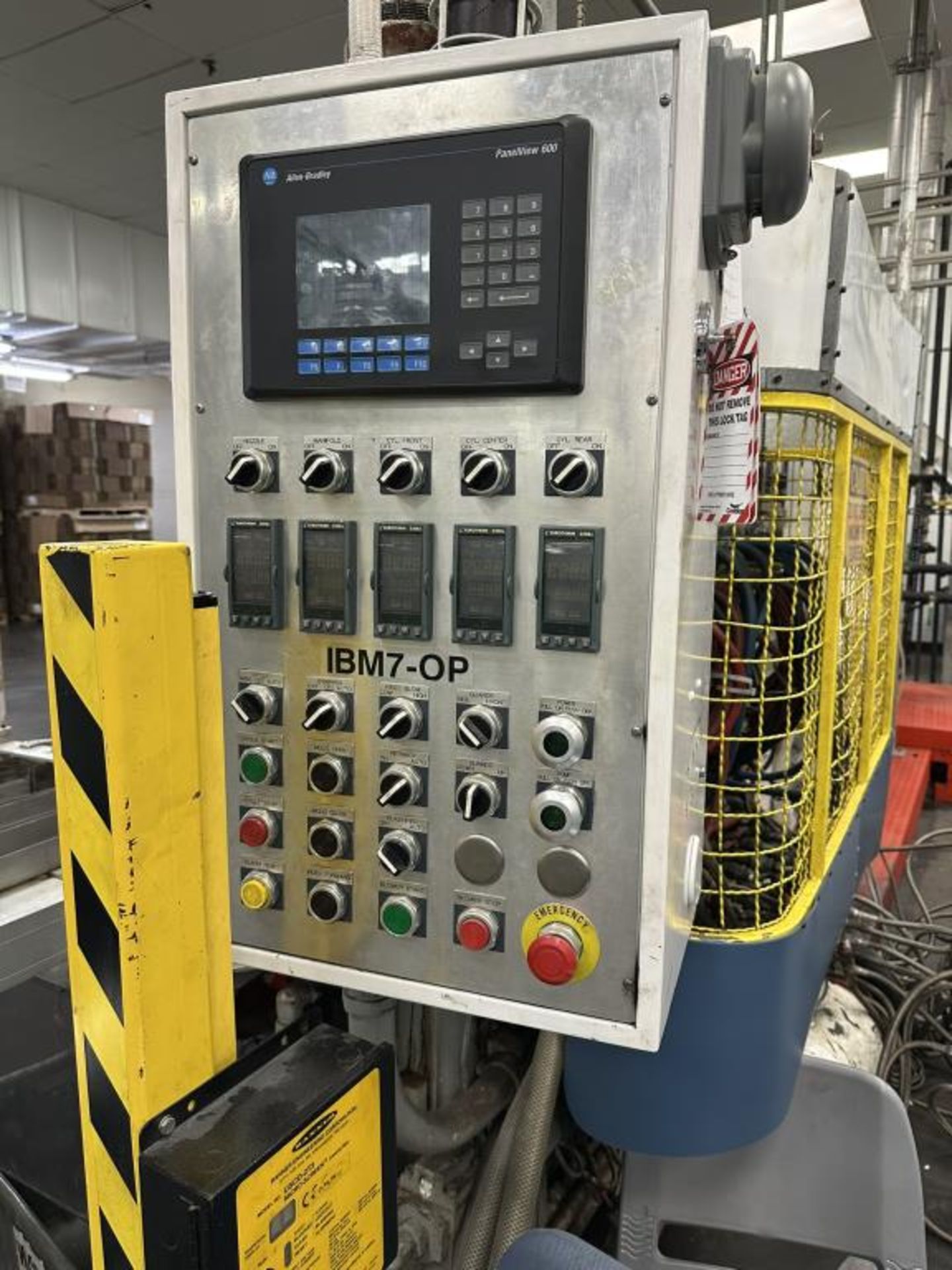 General Wheaton 1050 Injection Blow Molder - Image 16 of 18