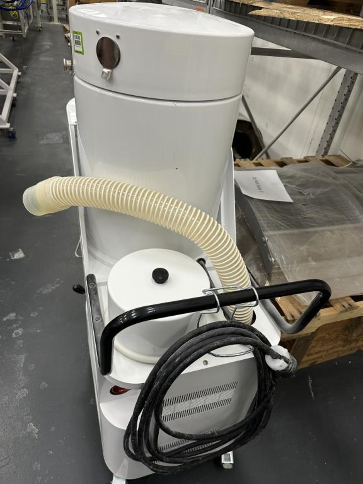 Nilfisk VHW420 Industrial Vacuum Cleaner - Image 4 of 5
