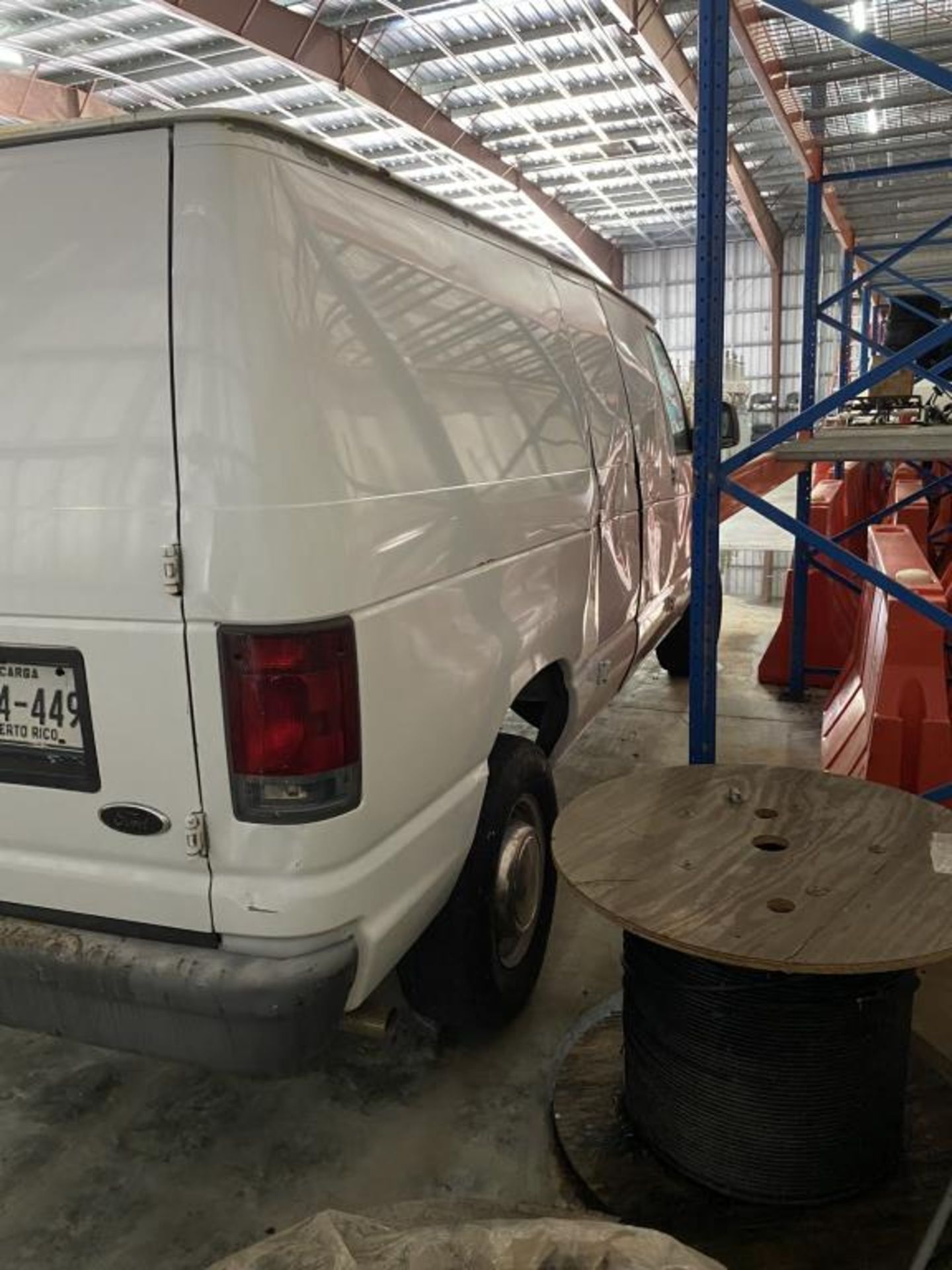 Ford Model E-250 Panel Van - Image 5 of 14