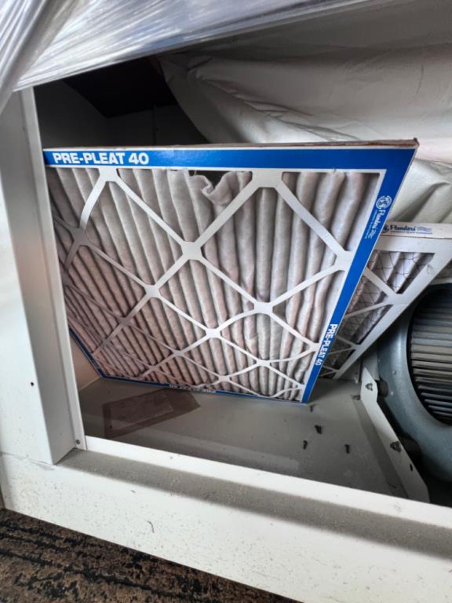 NuAire Laminar Flow Hood - Image 2 of 6