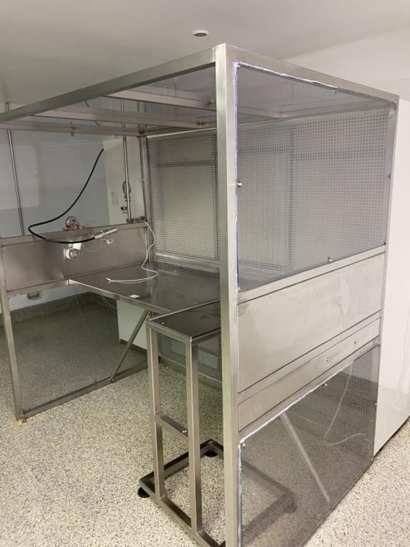 Filtered Flow Bench - Image 4 of 4