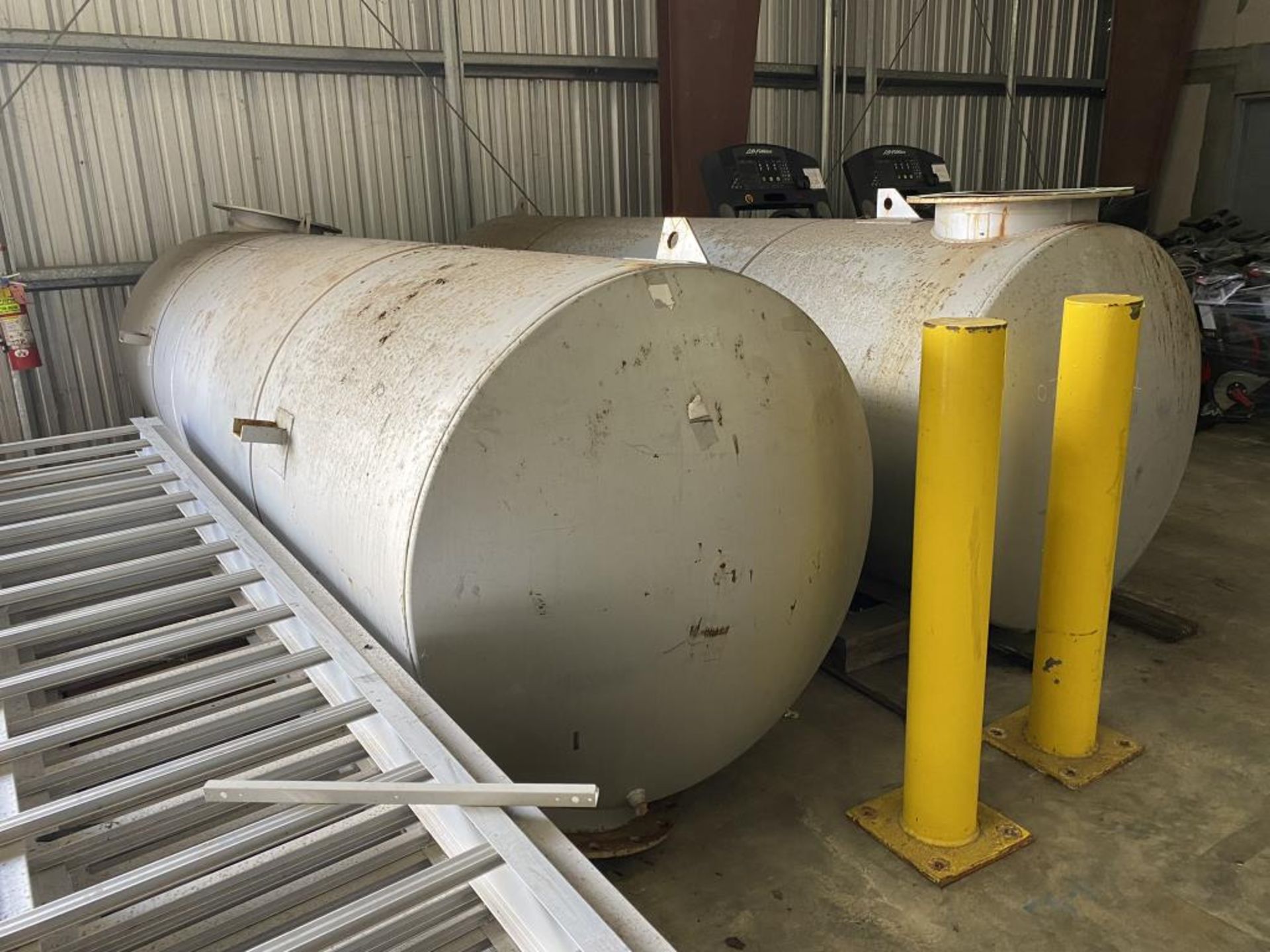 Steel Tanks - Image 2 of 3