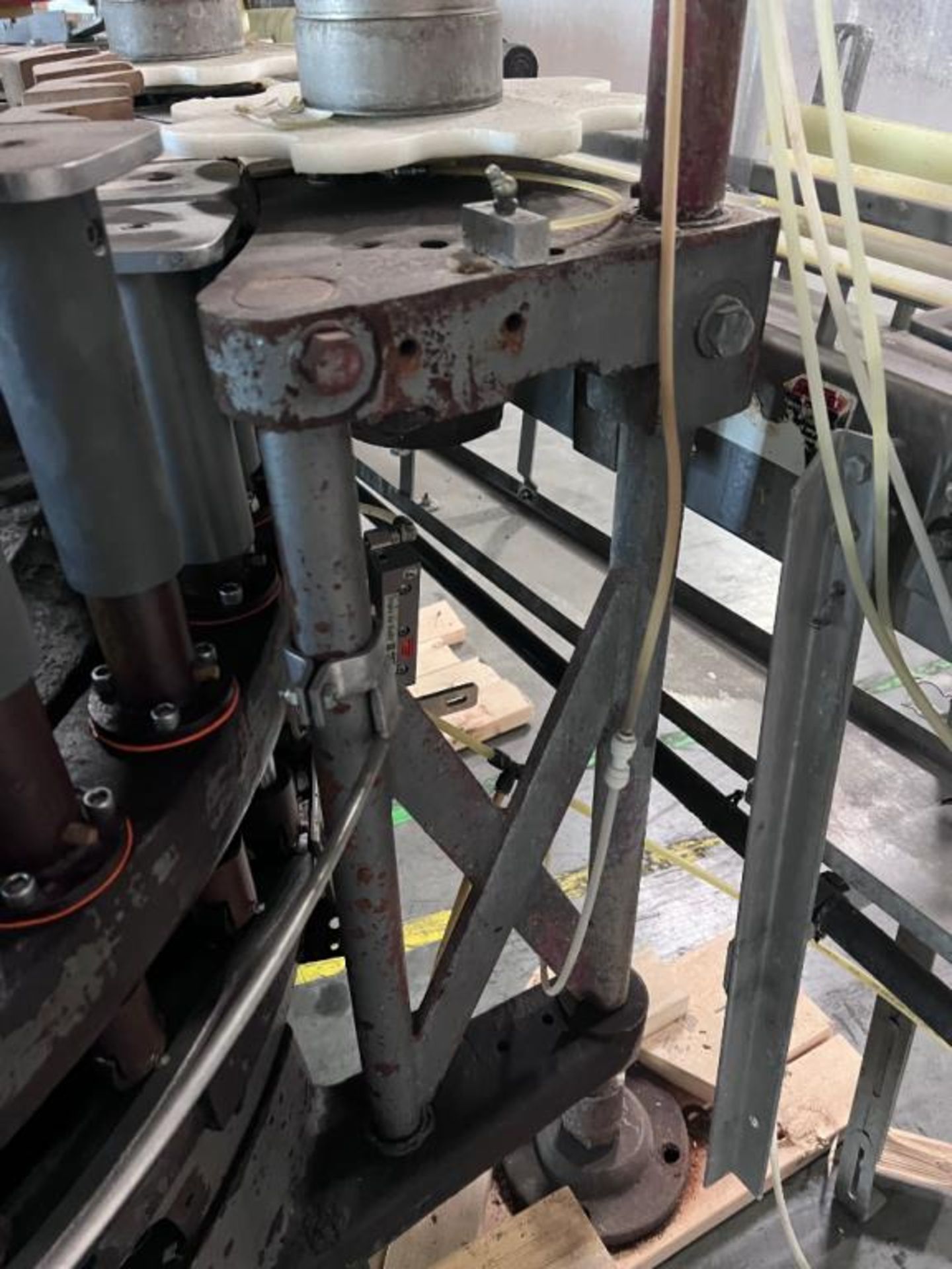 Horix Rotary Piston Filler - Image 17 of 22