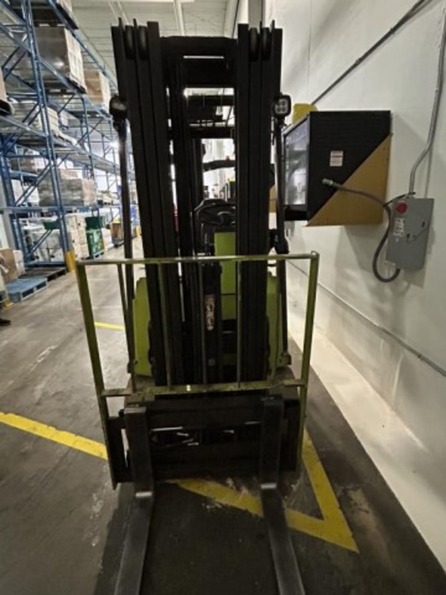 Clark Electric Forklift - Image 3 of 6