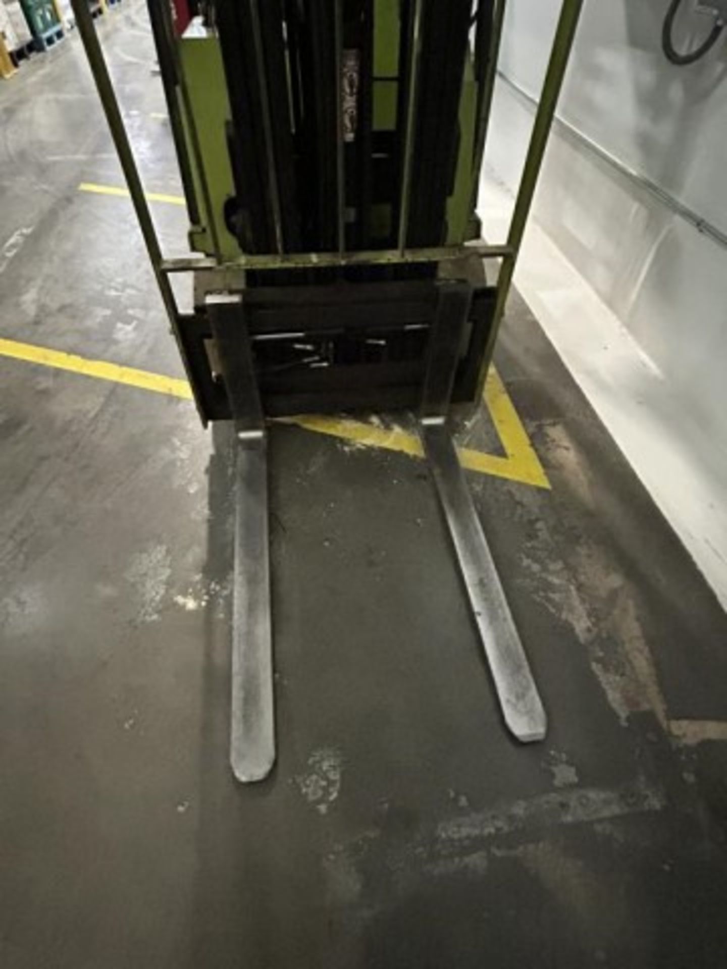 Clark Electric Forklift - Image 4 of 6