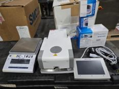 Mettler-Toledo Scale & Moisture Analyzer