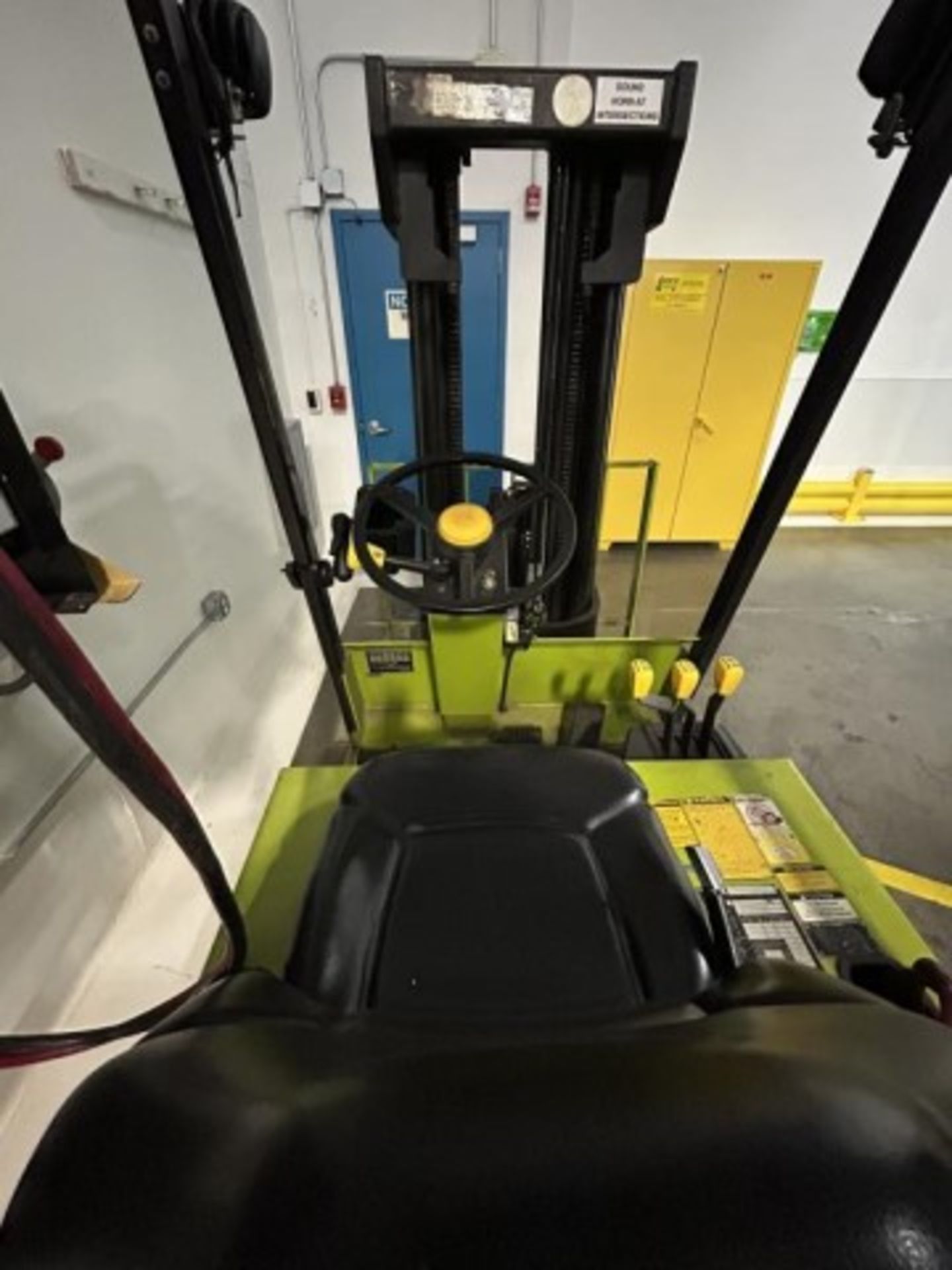 Clark Electric Forklift - Image 2 of 6