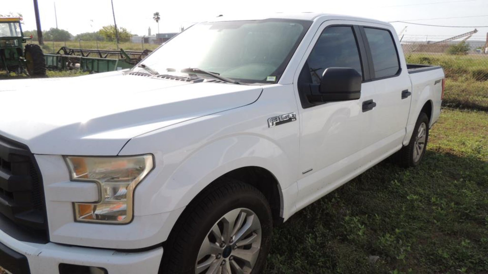 2016 Ford Pickup - Image 8 of 26