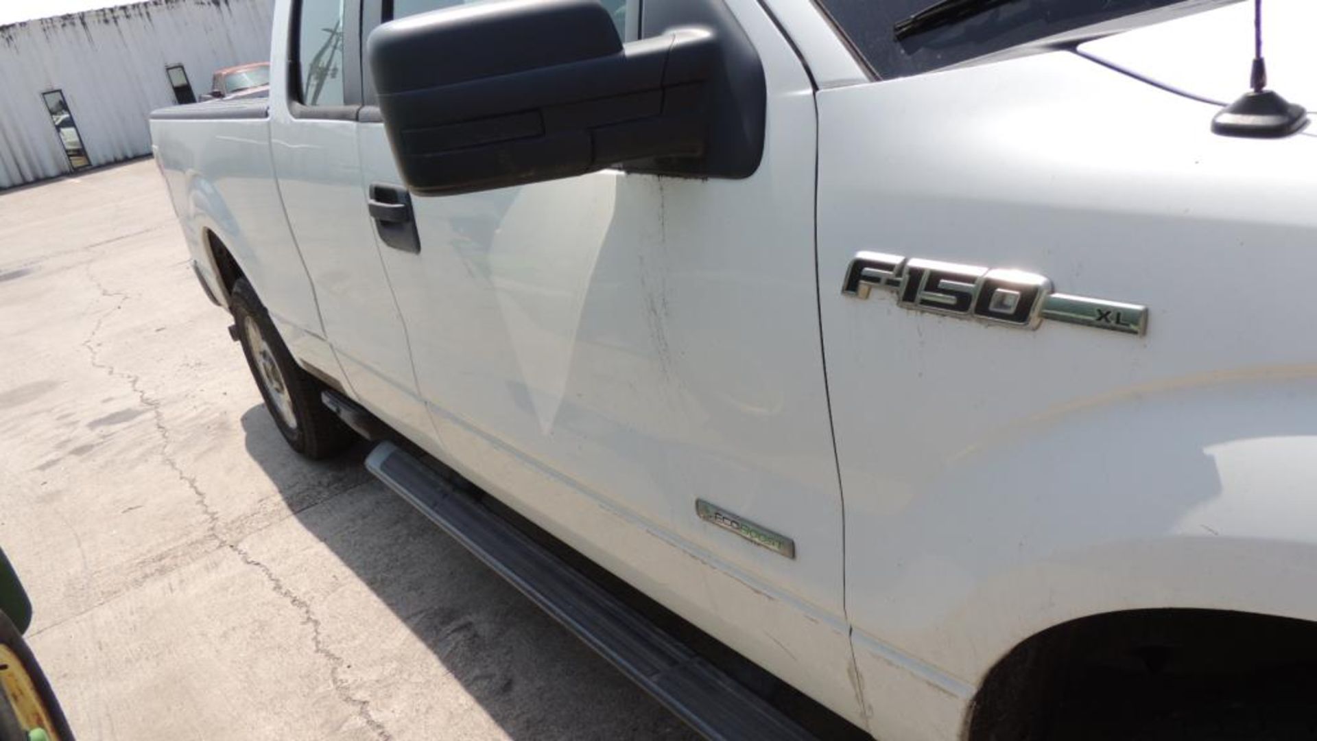 2012 Ford Pickup - Image 2 of 24