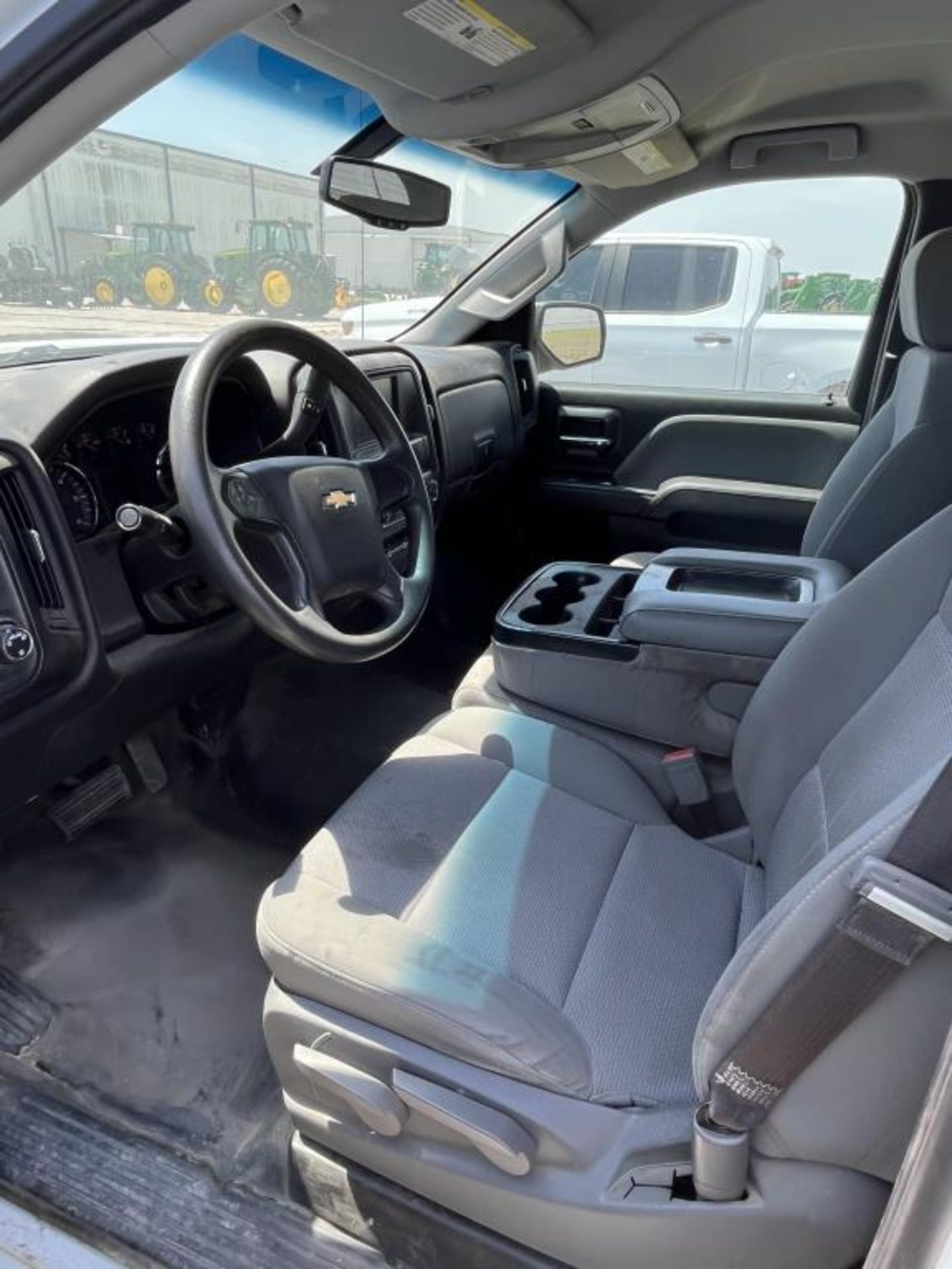 2017 Chevrolet Pickup - Image 8 of 8