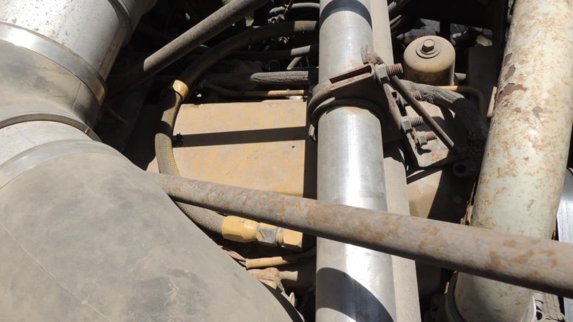 1996 Peterbilt Tractor - Image 18 of 33