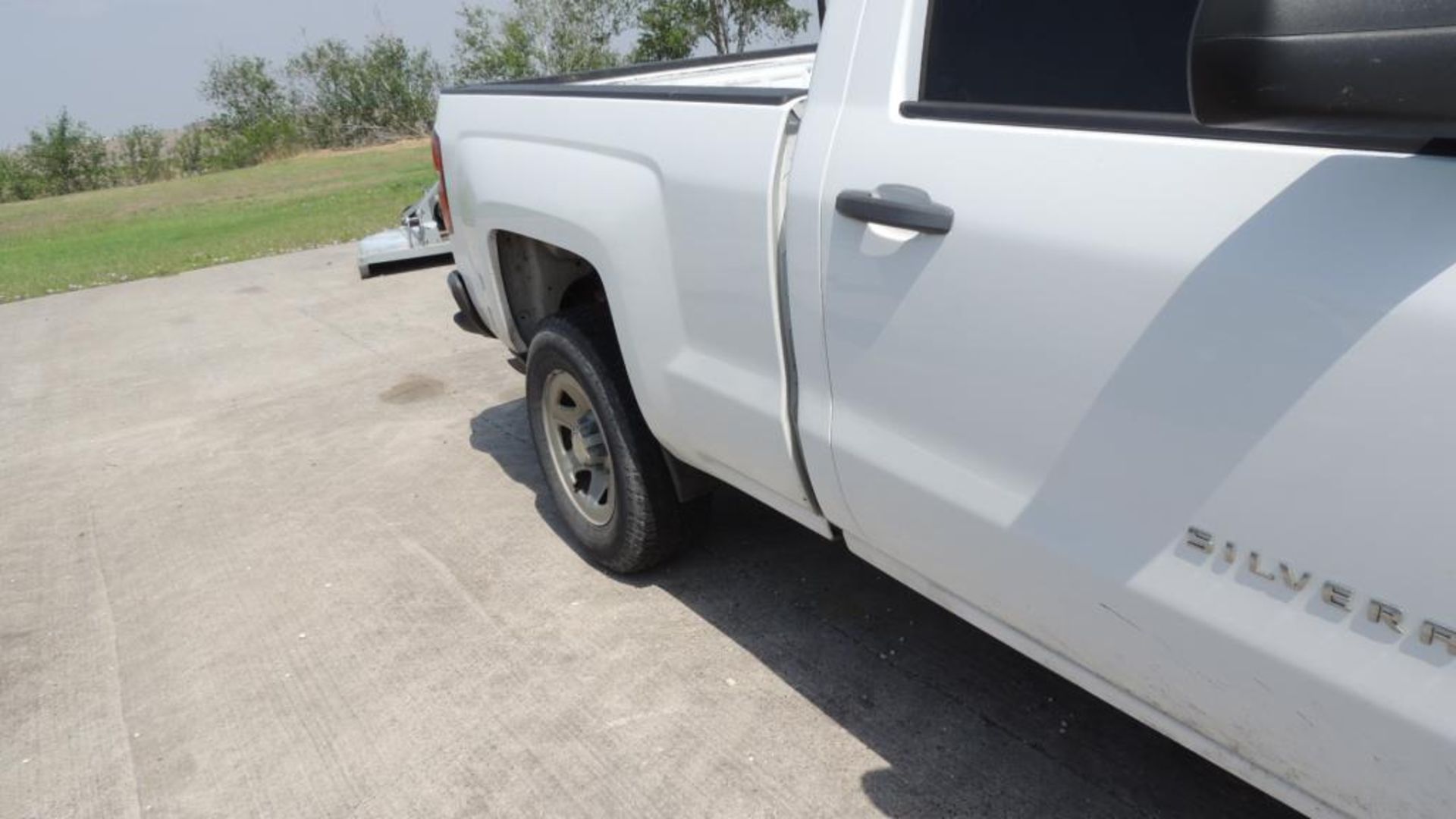 2015 Chevrolet Pickup - Image 3 of 20