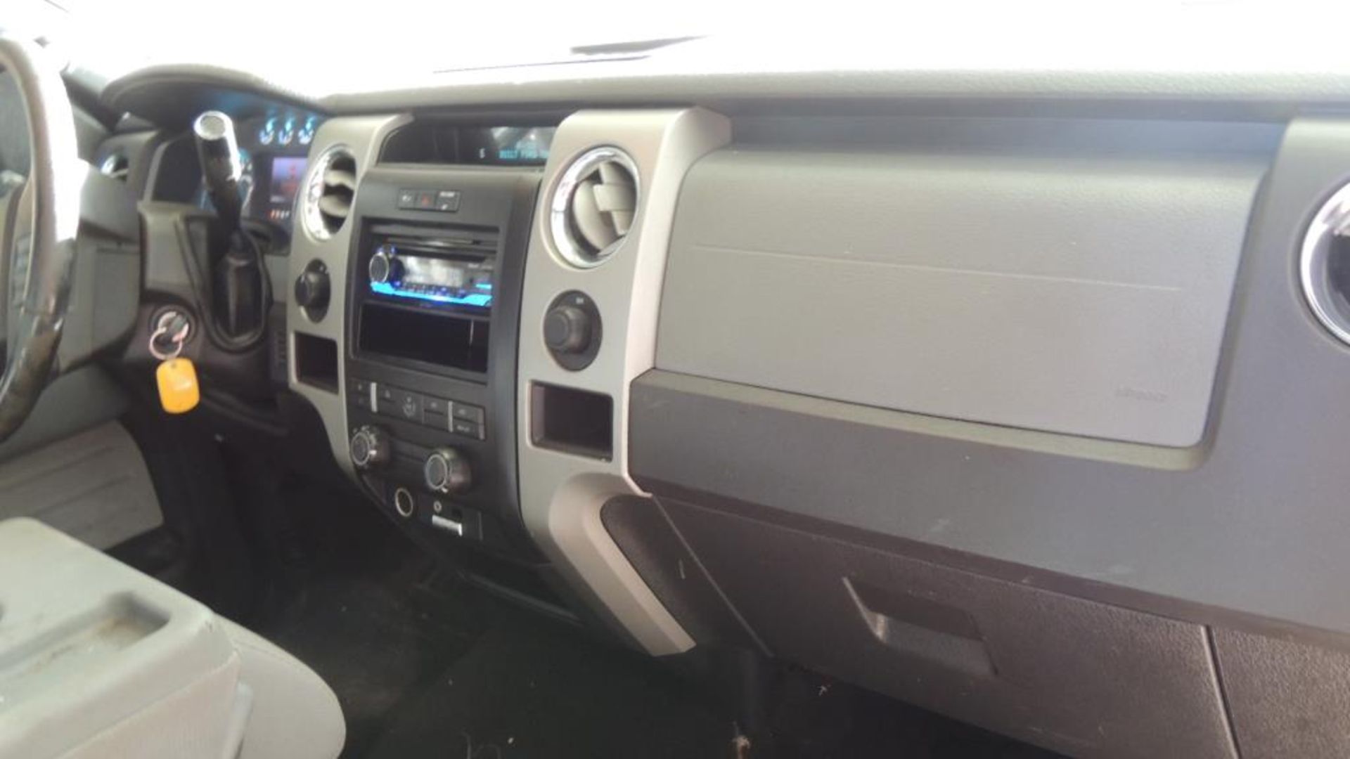 2012 Ford Pickup - Image 23 of 27