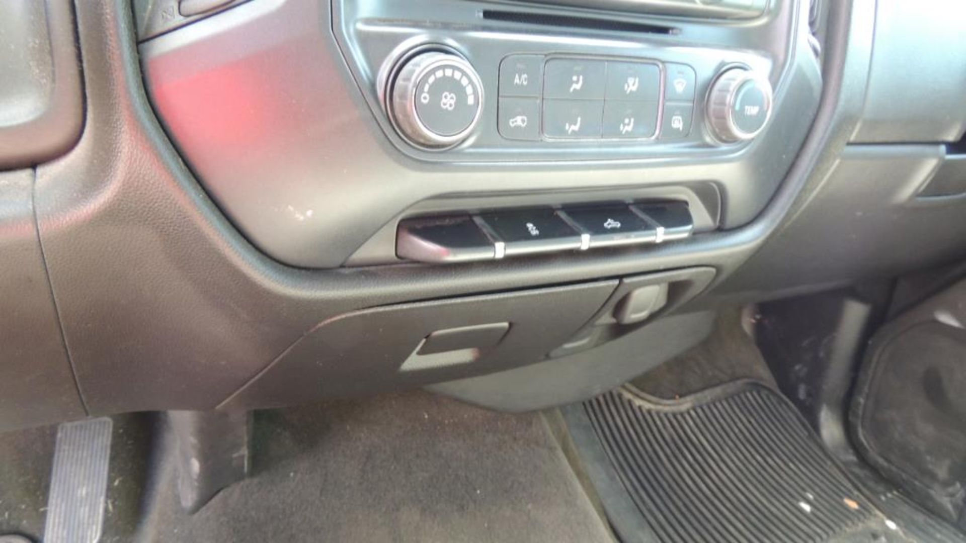 2015 Chevrolet Pickup - Image 13 of 20