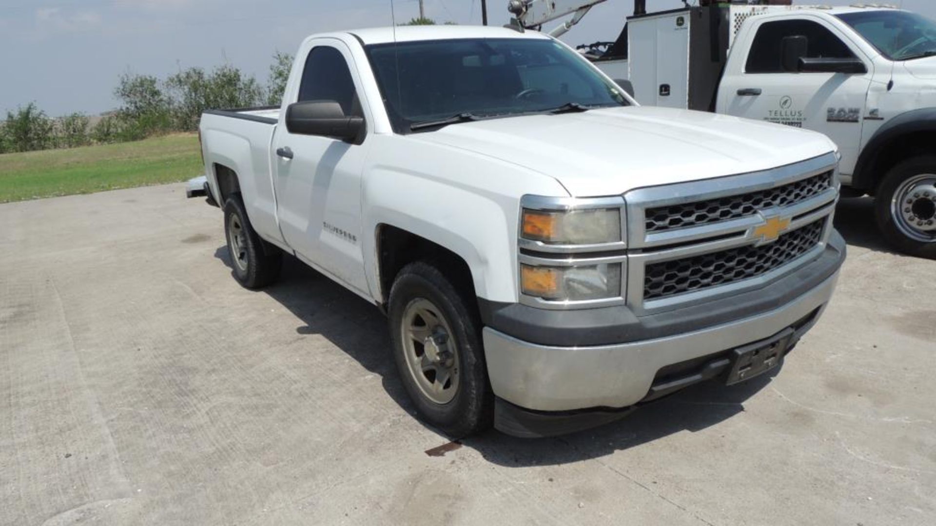2015 Chevrolet Pickup - Image 2 of 20