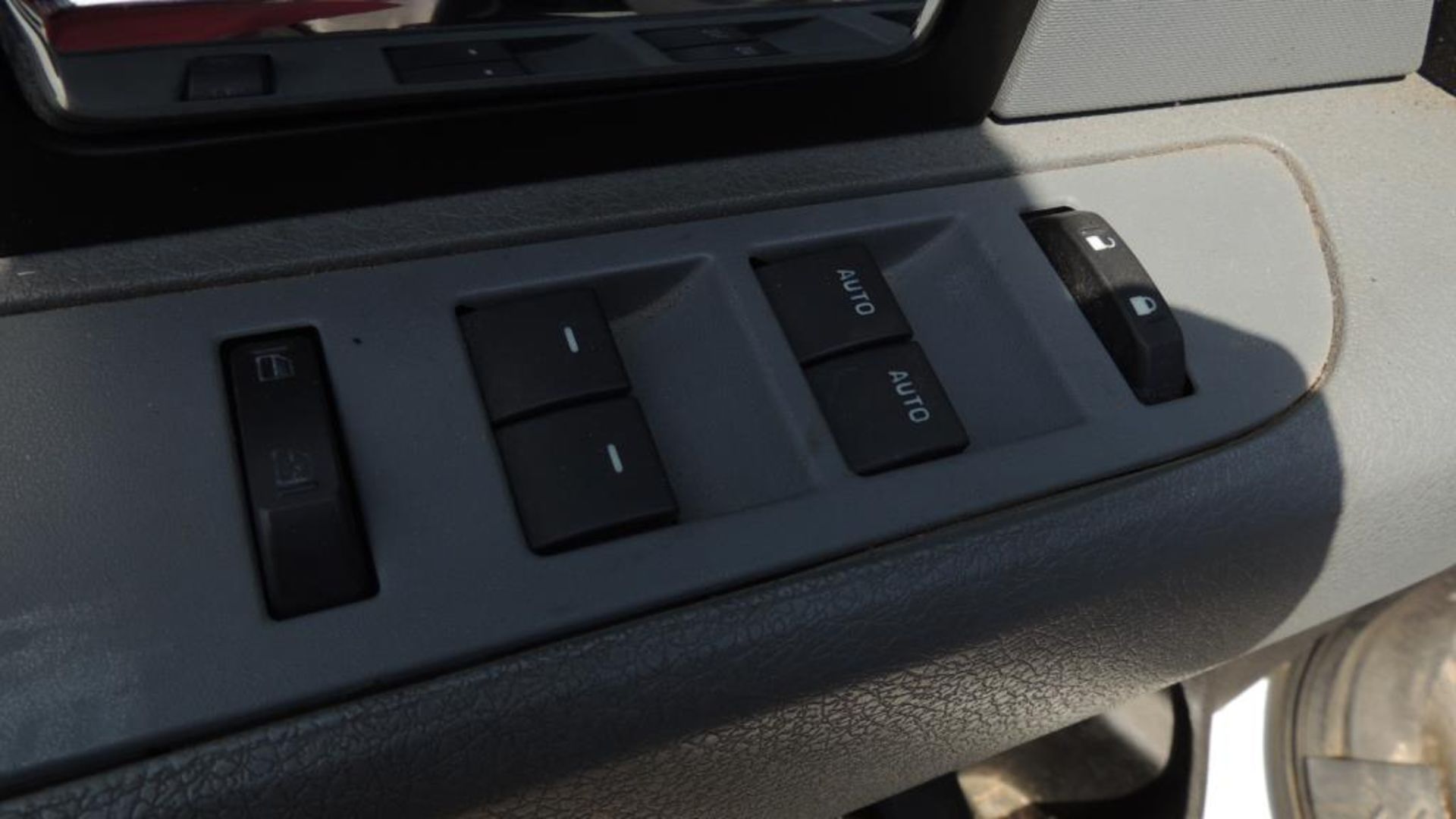 2012 Ford Pickup - Image 15 of 24