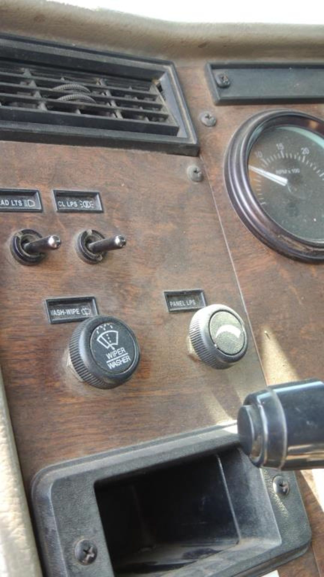 1996 Peterbilt Tractor - Image 32 of 33