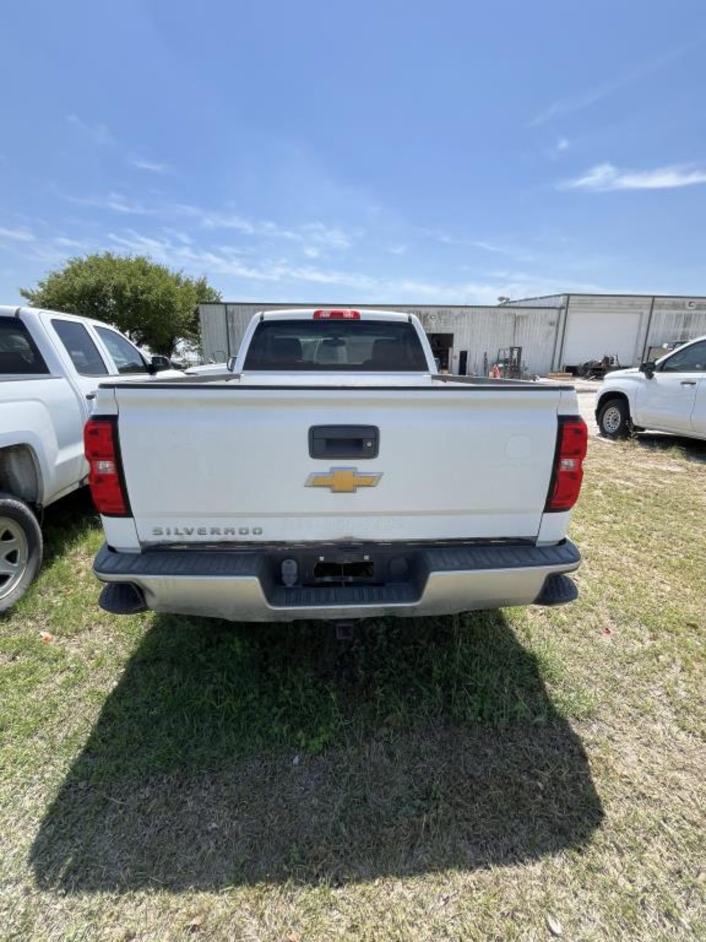 2017 Chevrolet Pickup - Image 3 of 8