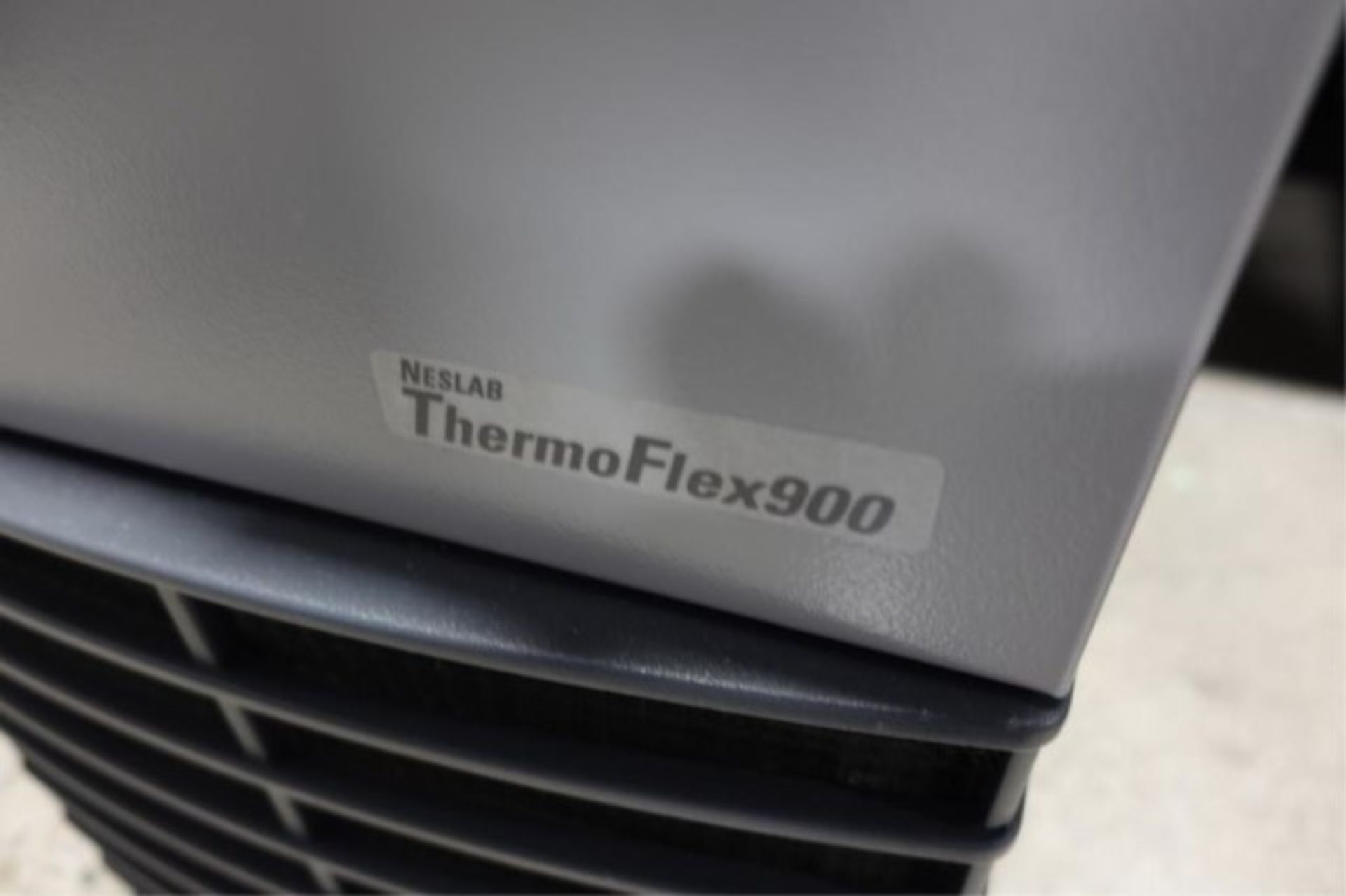 Thermo Scientific ThermoFlex900 Recirculator - Image 2 of 3