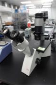 Leica DMi1 Microscope