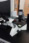 Leica DMi1 Microscope
