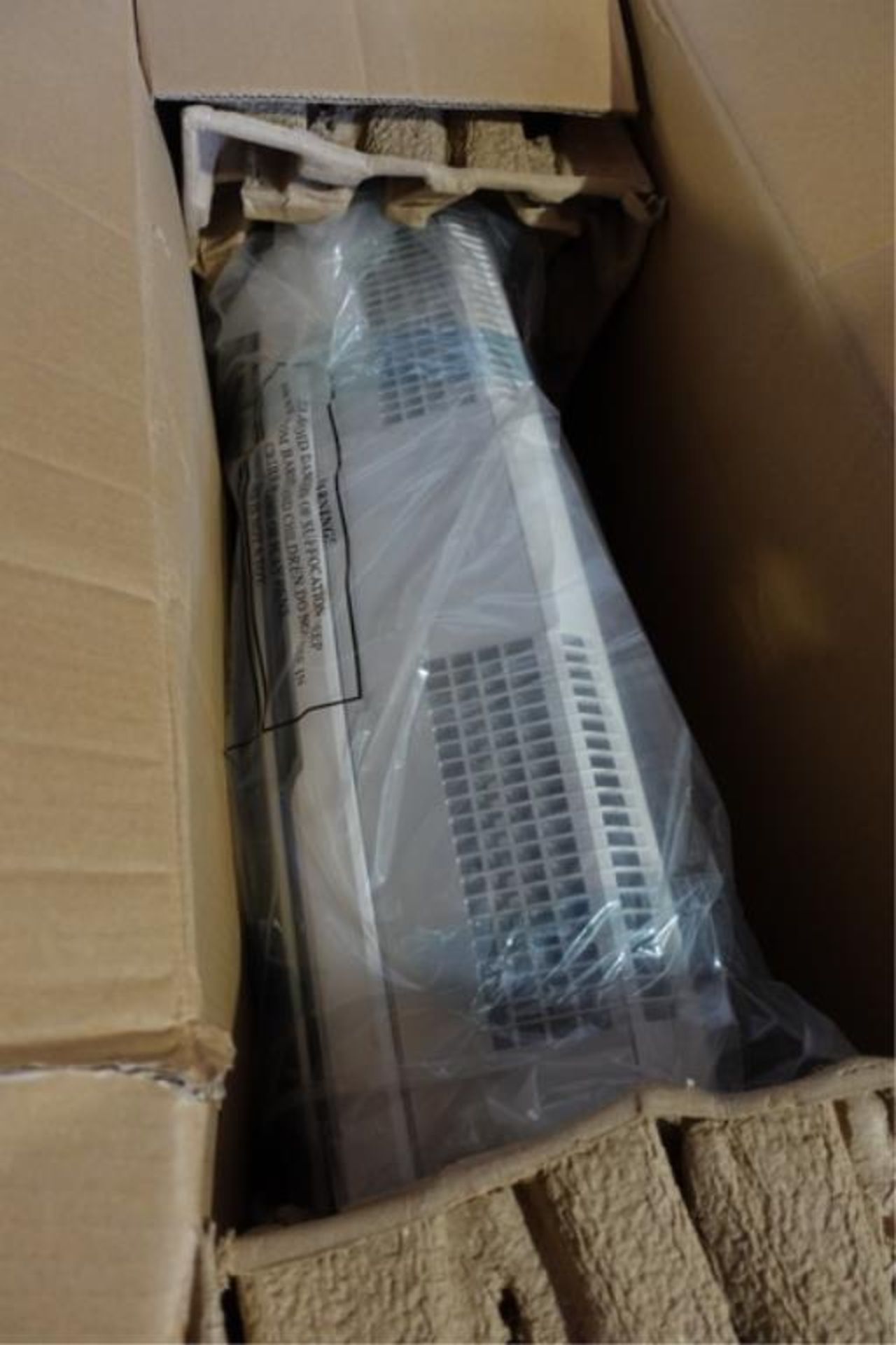 NEW AeraMax AM4 PC Air Purifiers - Image 2 of 3