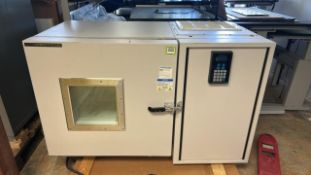 Thermotron S-5.5-3800 Test Chamber