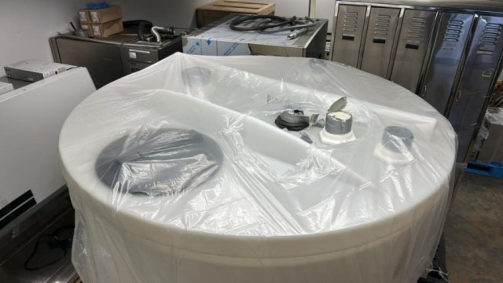 Snyder Industries 500 Gallon Tank - Image 5 of 6
