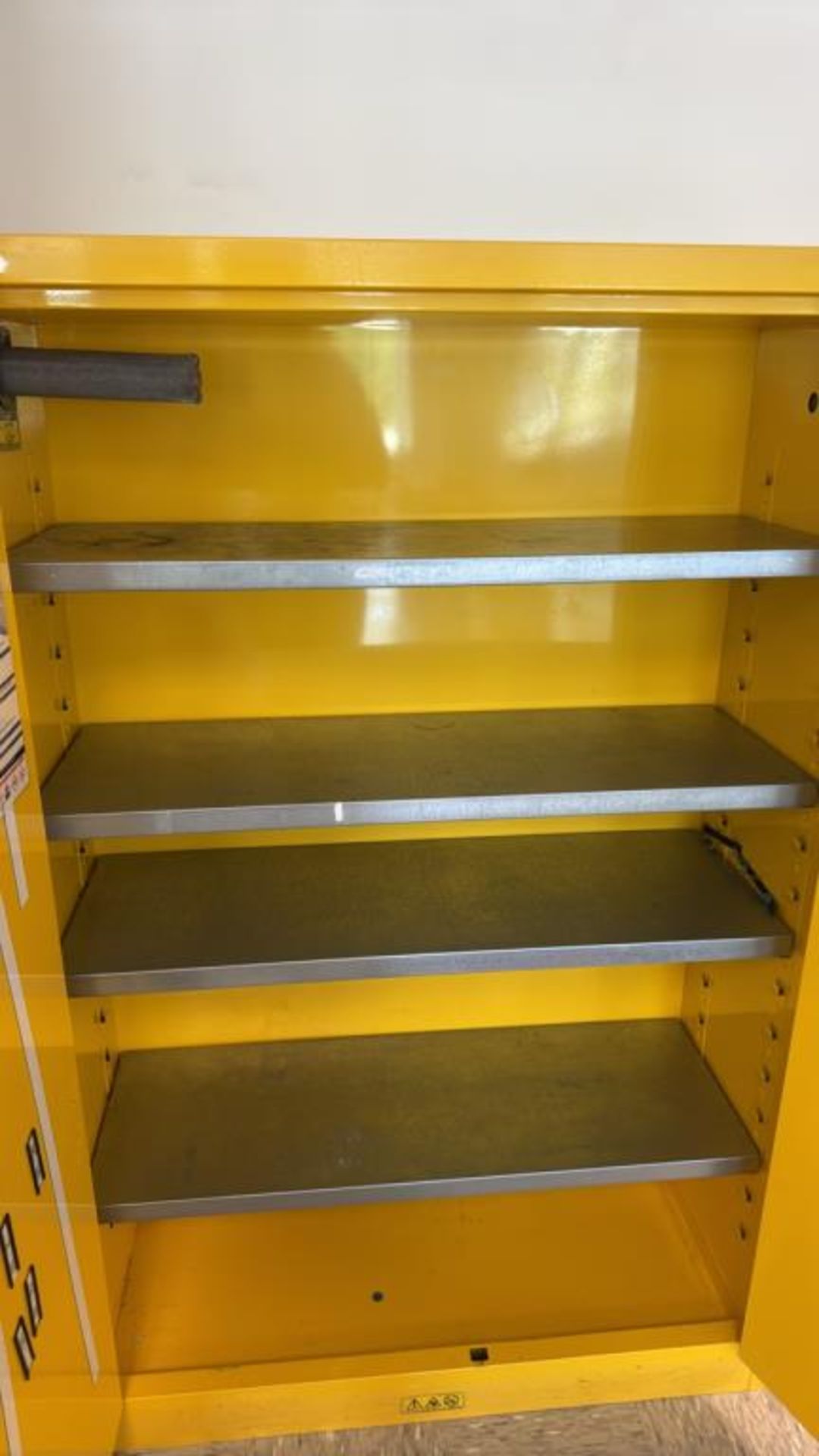 Justrite Cabinet Flammable Cabinet - Image 2 of 5
