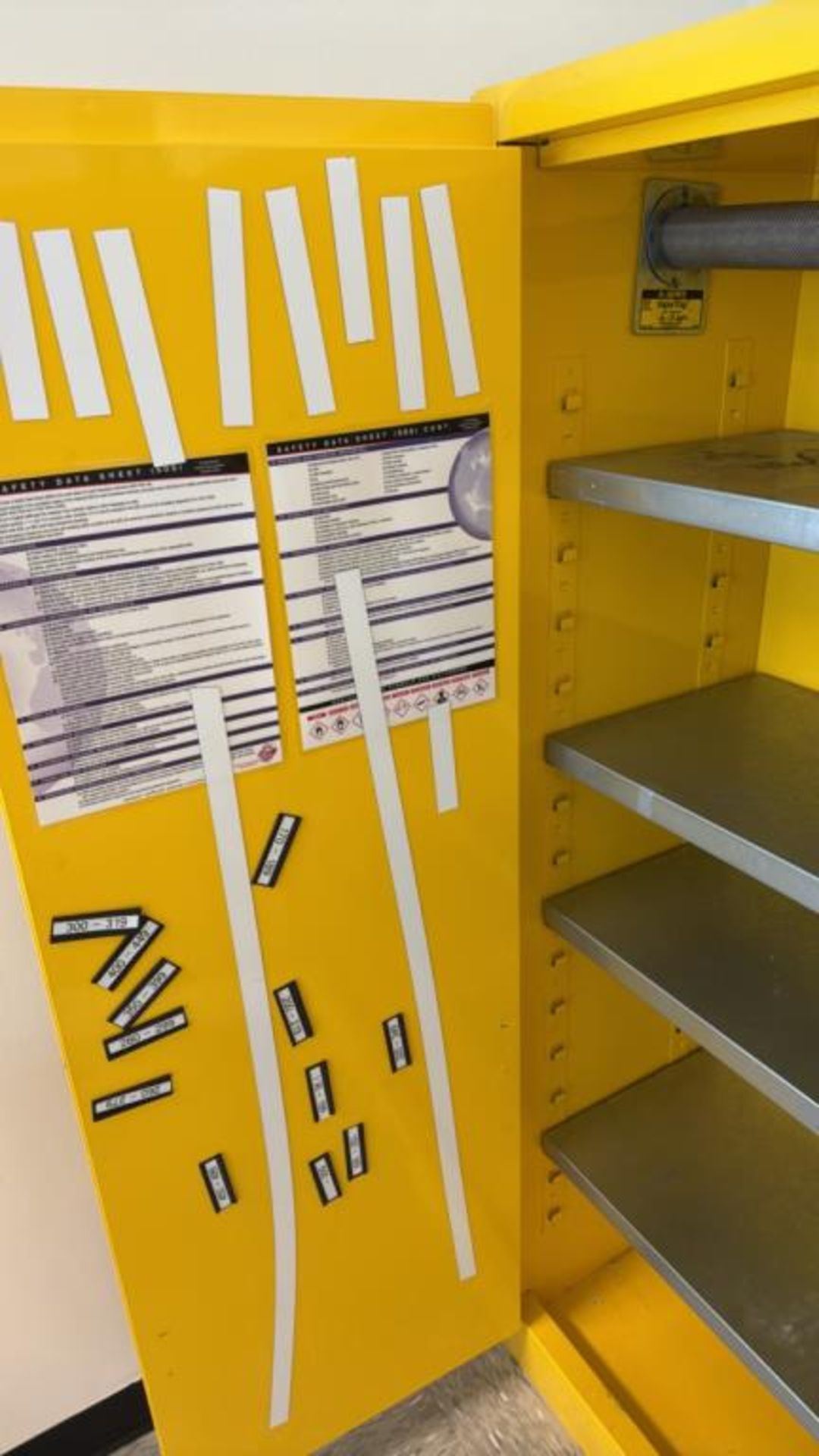 Justrite Cabinet Flammable Cabinet - Image 4 of 5