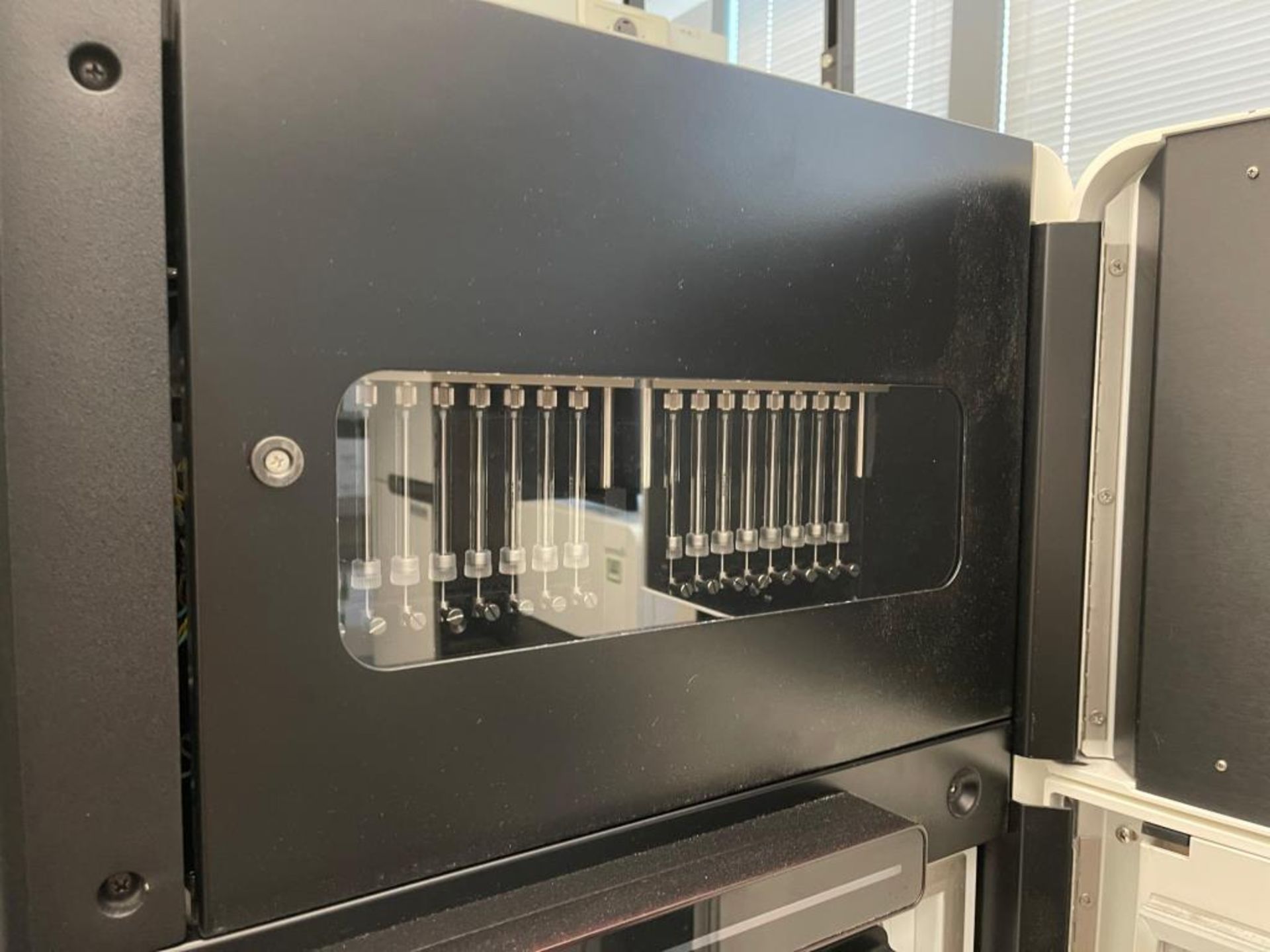 Illumina HiSeq 2000 System - Image 5 of 6