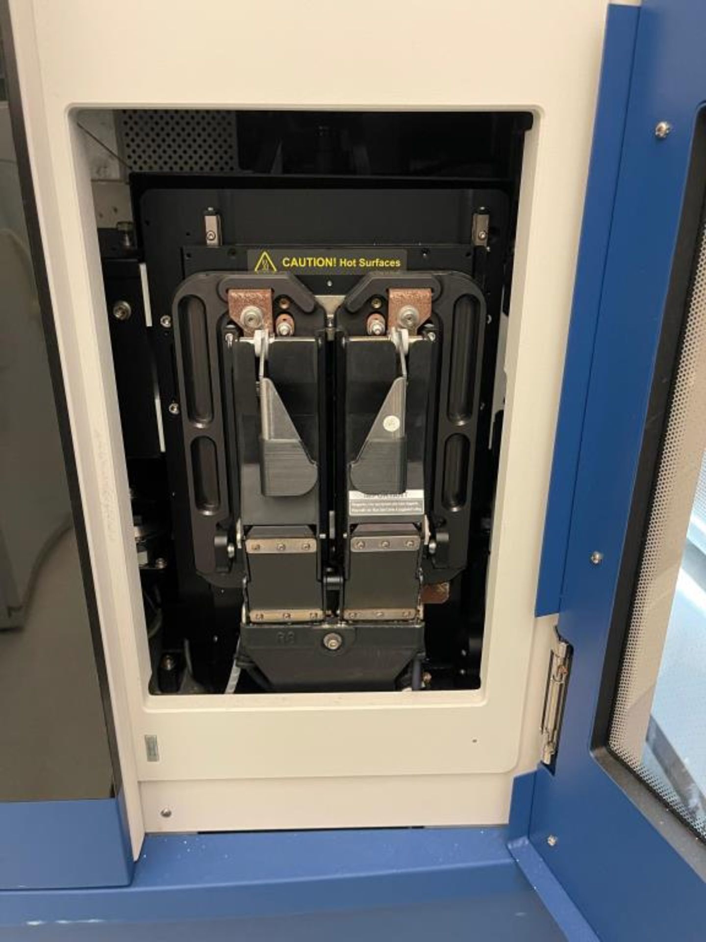 Applied Biosystems Solid Analyzer - Image 3 of 6