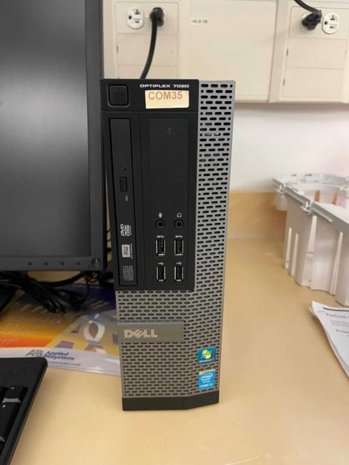 Illumina MiSeq System - Image 7 of 8
