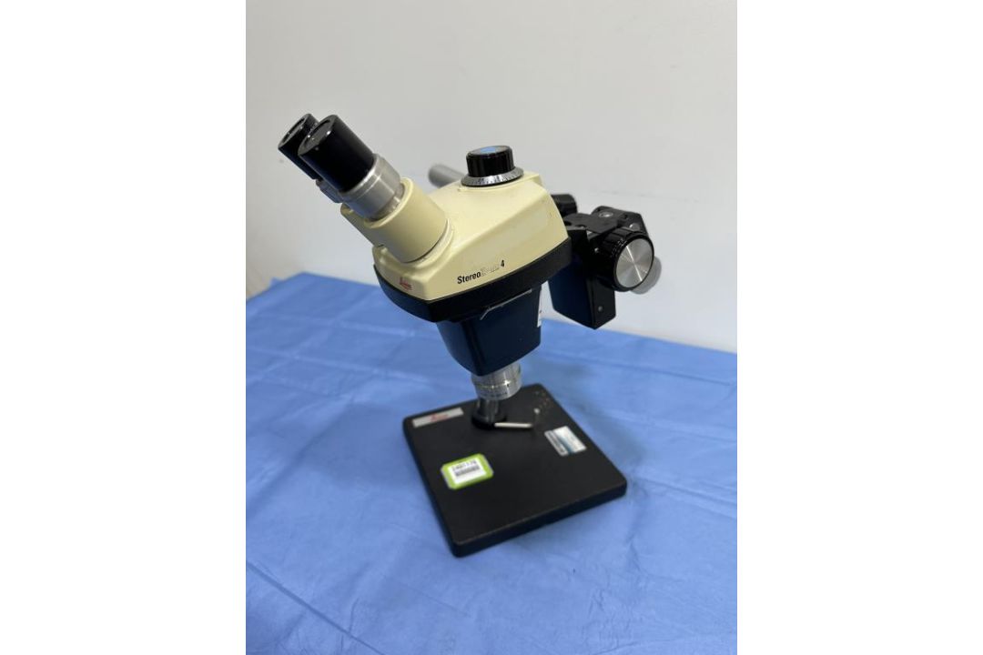 Leica StereoZoom 4 Microscope - Image 2 of 5