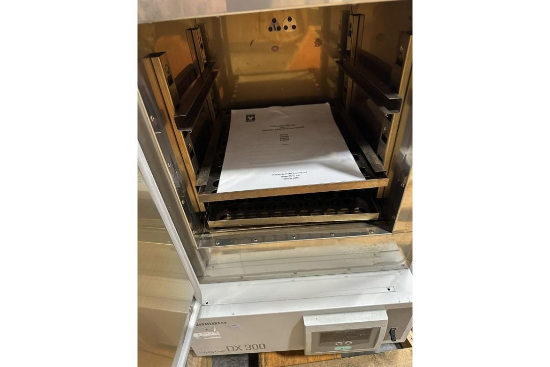 Yamato DX300 Drying Oven - Image 4 of 5