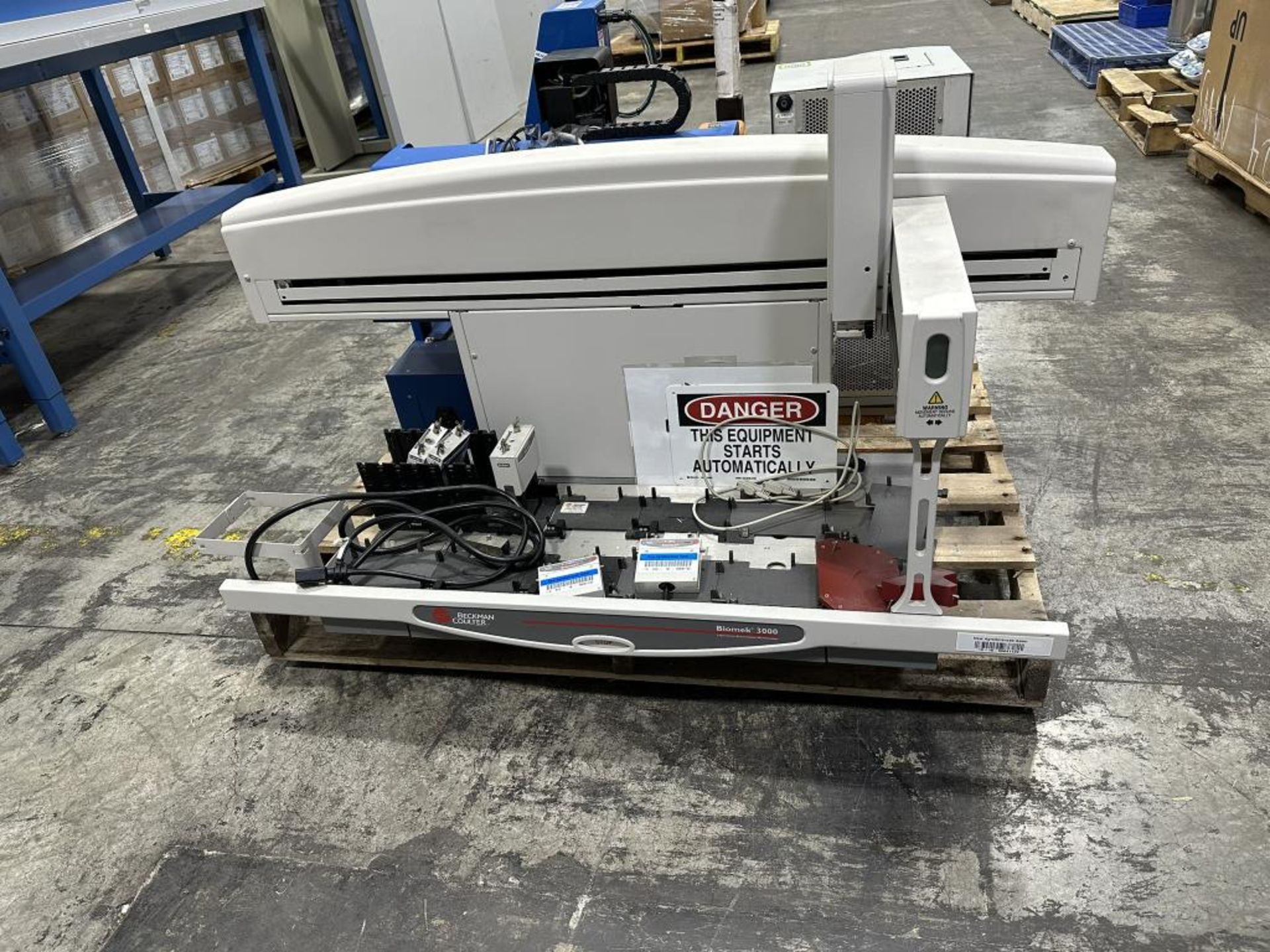 Beckman Biomek 3000 Workstation