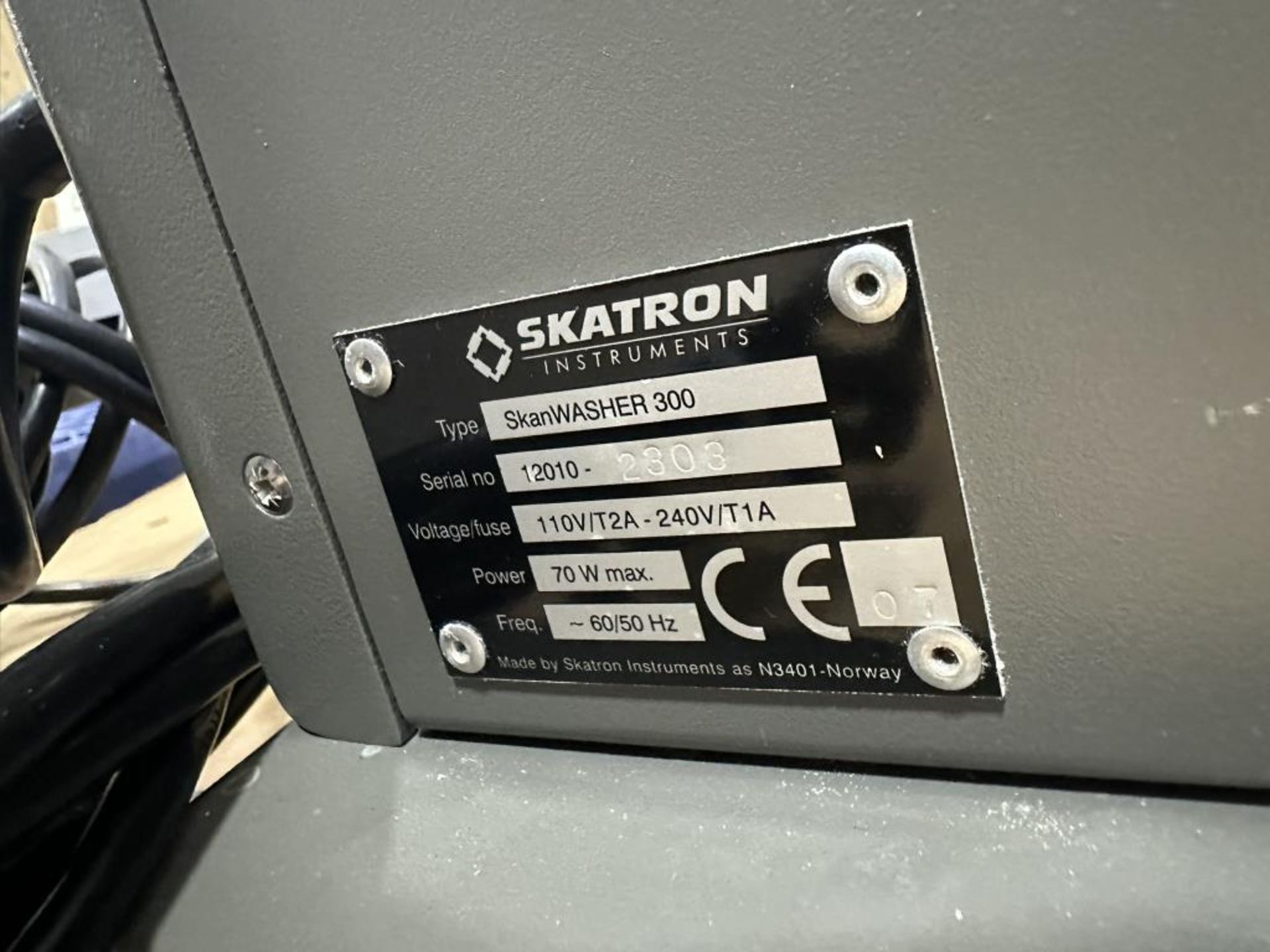 Molecular Devices SkanWasher 300 Microplate Washer - Image 4 of 6