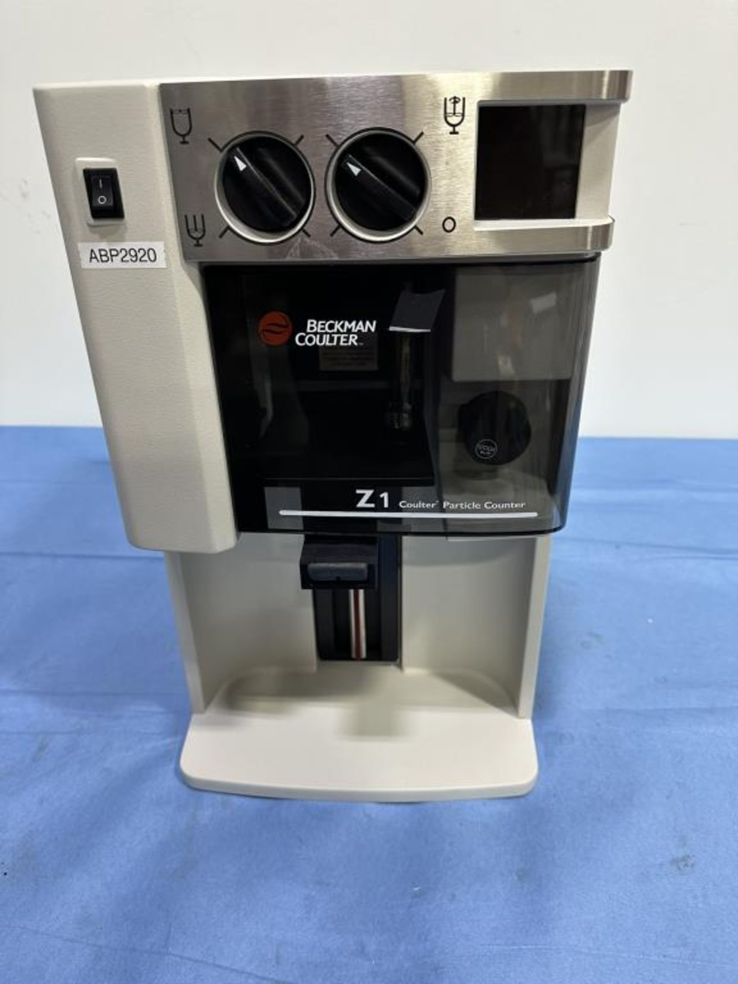 Beckman Coulter Z1 Particle Counter - Image 3 of 6