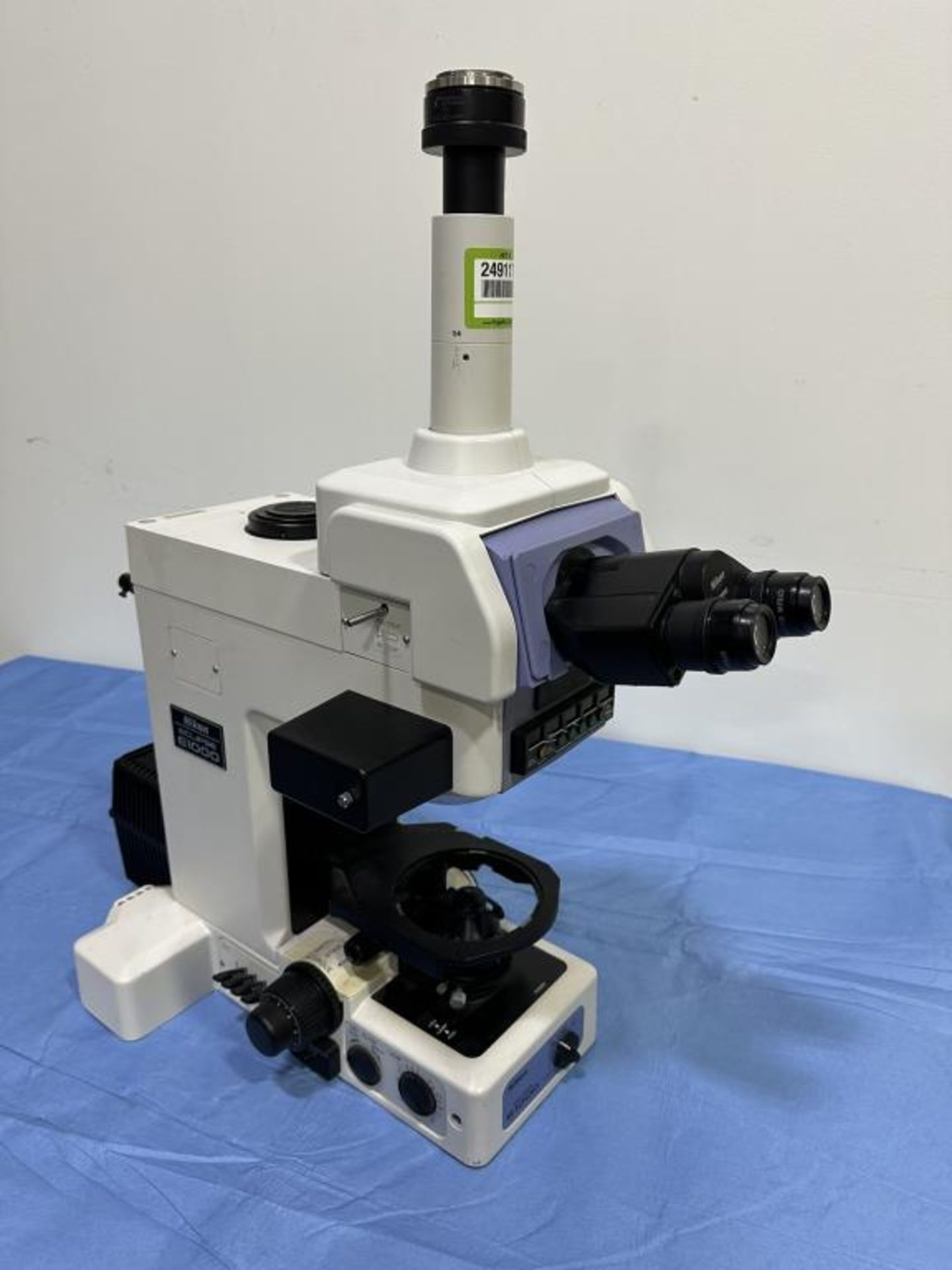 Nikon Eclipse E1000 Microscope