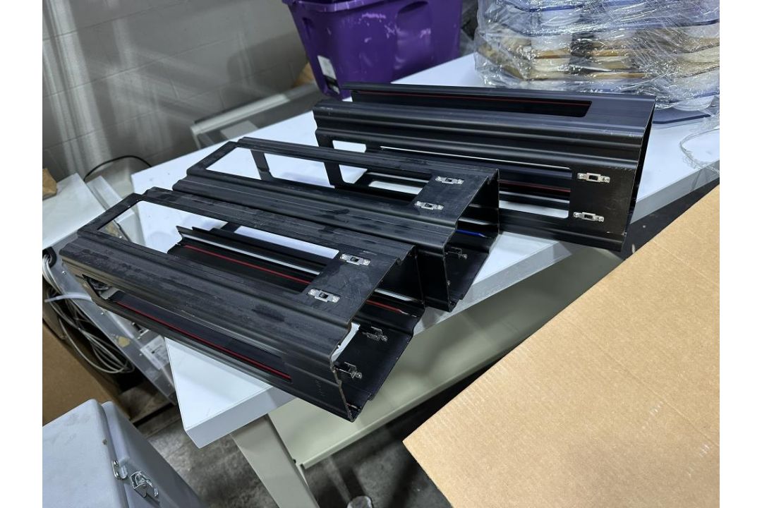Multi-channel Voltage/current clamps - Image 7 of 8