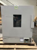Yamato Constant Temperature Oven