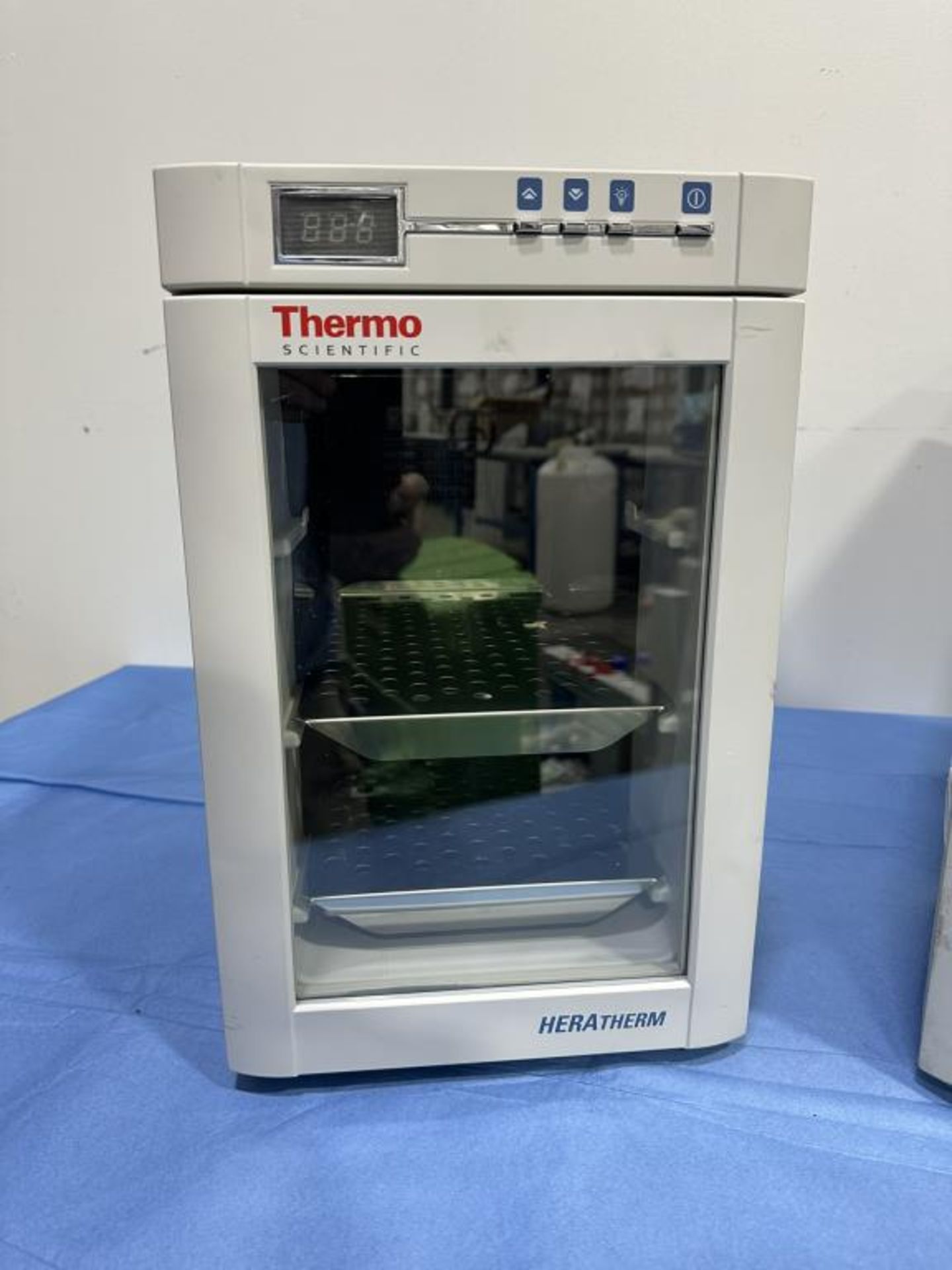 Thermo Heratherm IMC 18 Incubators - Image 3 of 8