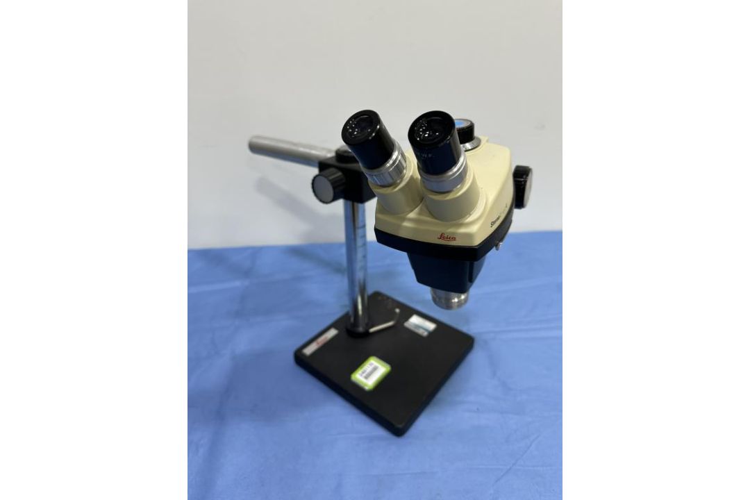 Leica StereoZoom 4 Microscope - Image 1 of 5