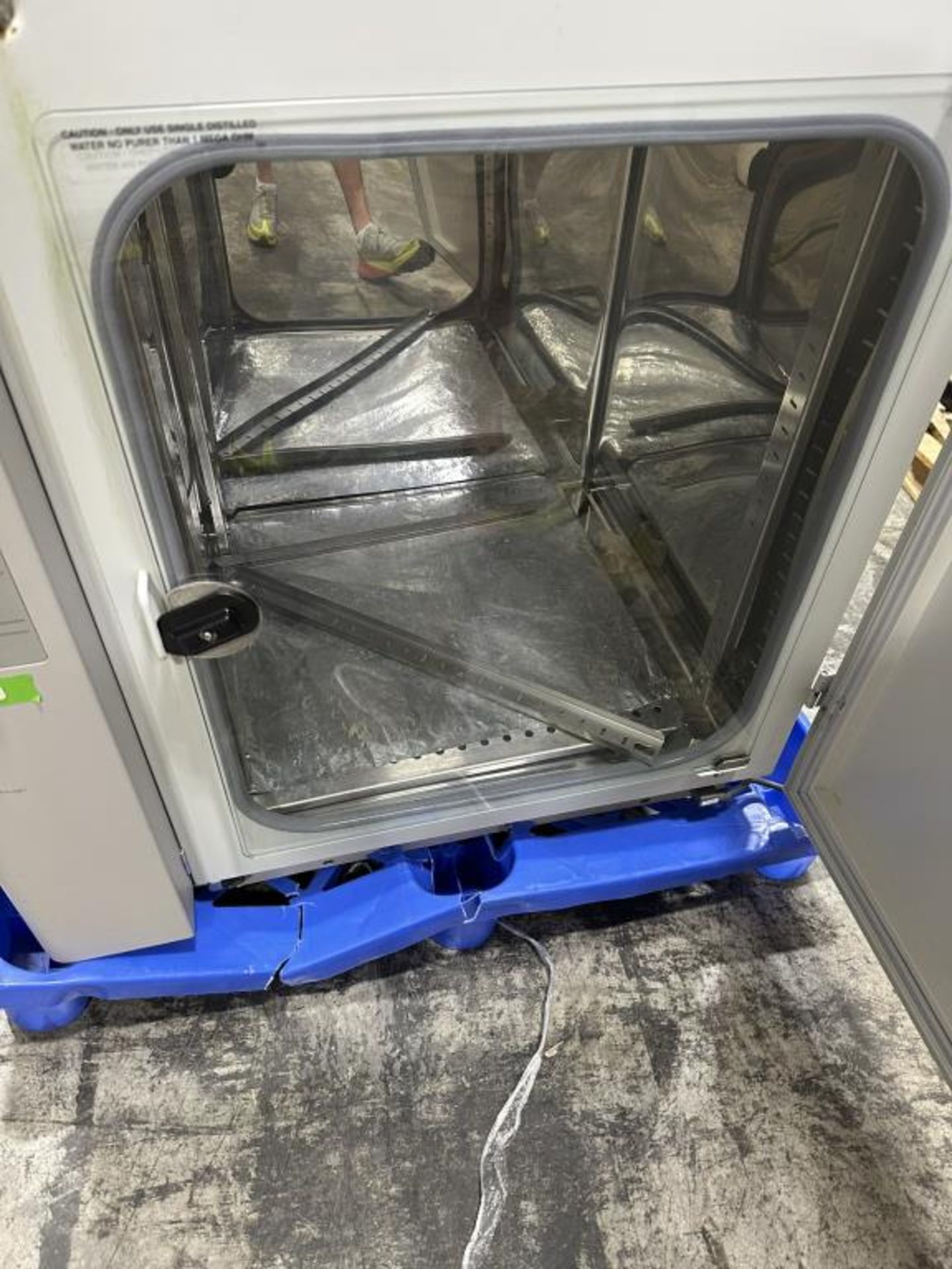 Nuaire IR Water-Jacketed CO2 Incubator - Image 5 of 5