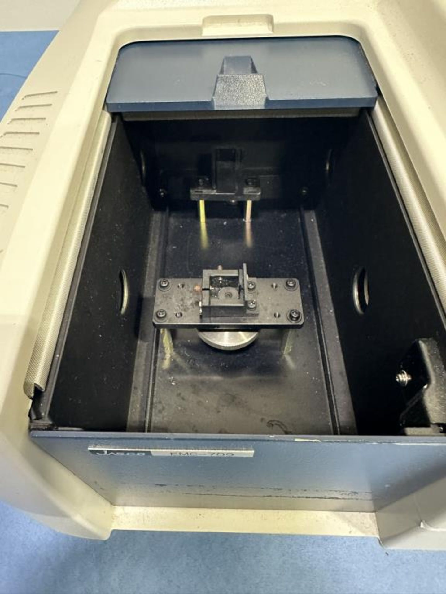 Jasco V-630 Spectrophotometer - Image 4 of 7