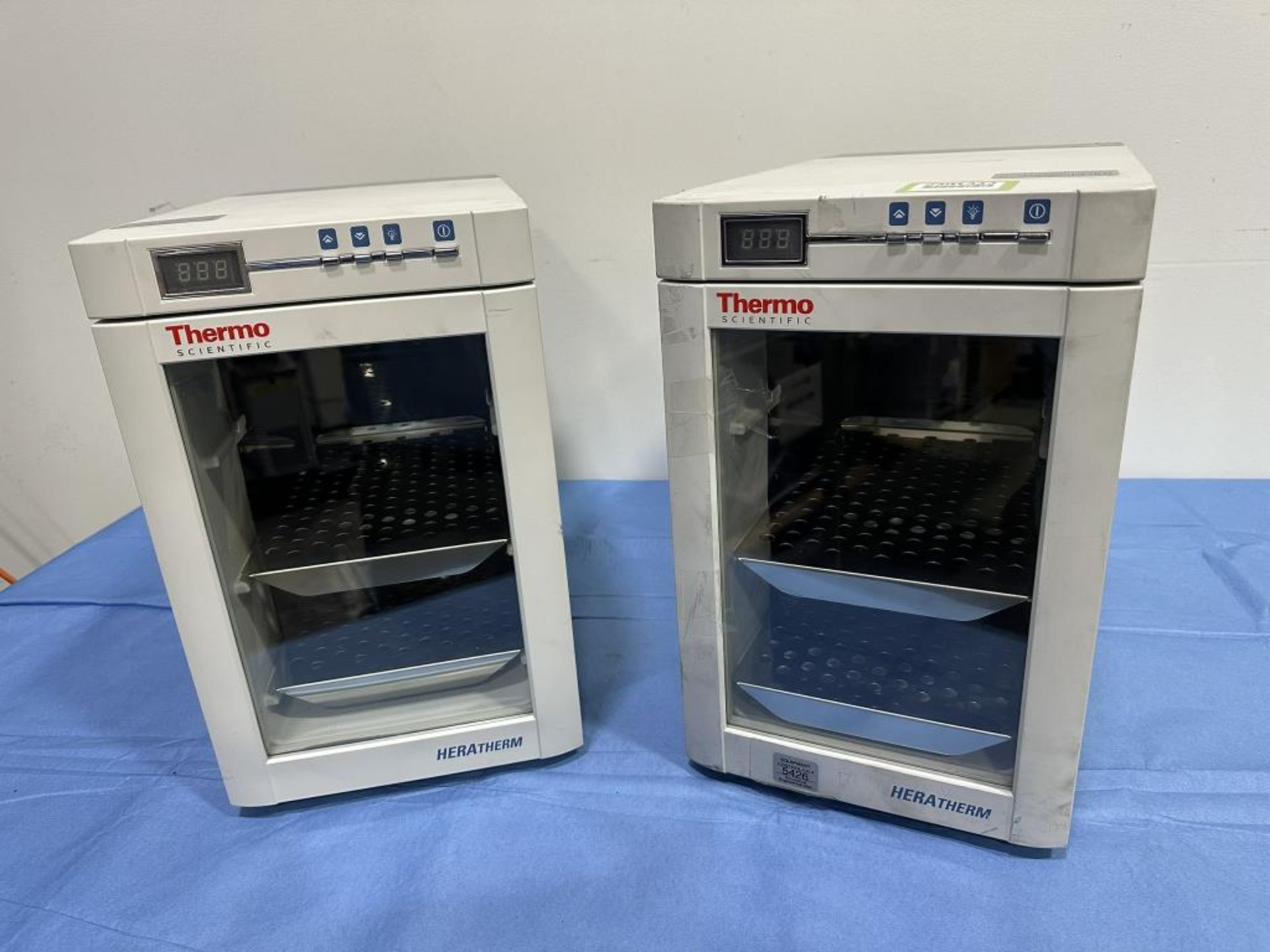 Thermo Heratherm IMC 18 Incubators